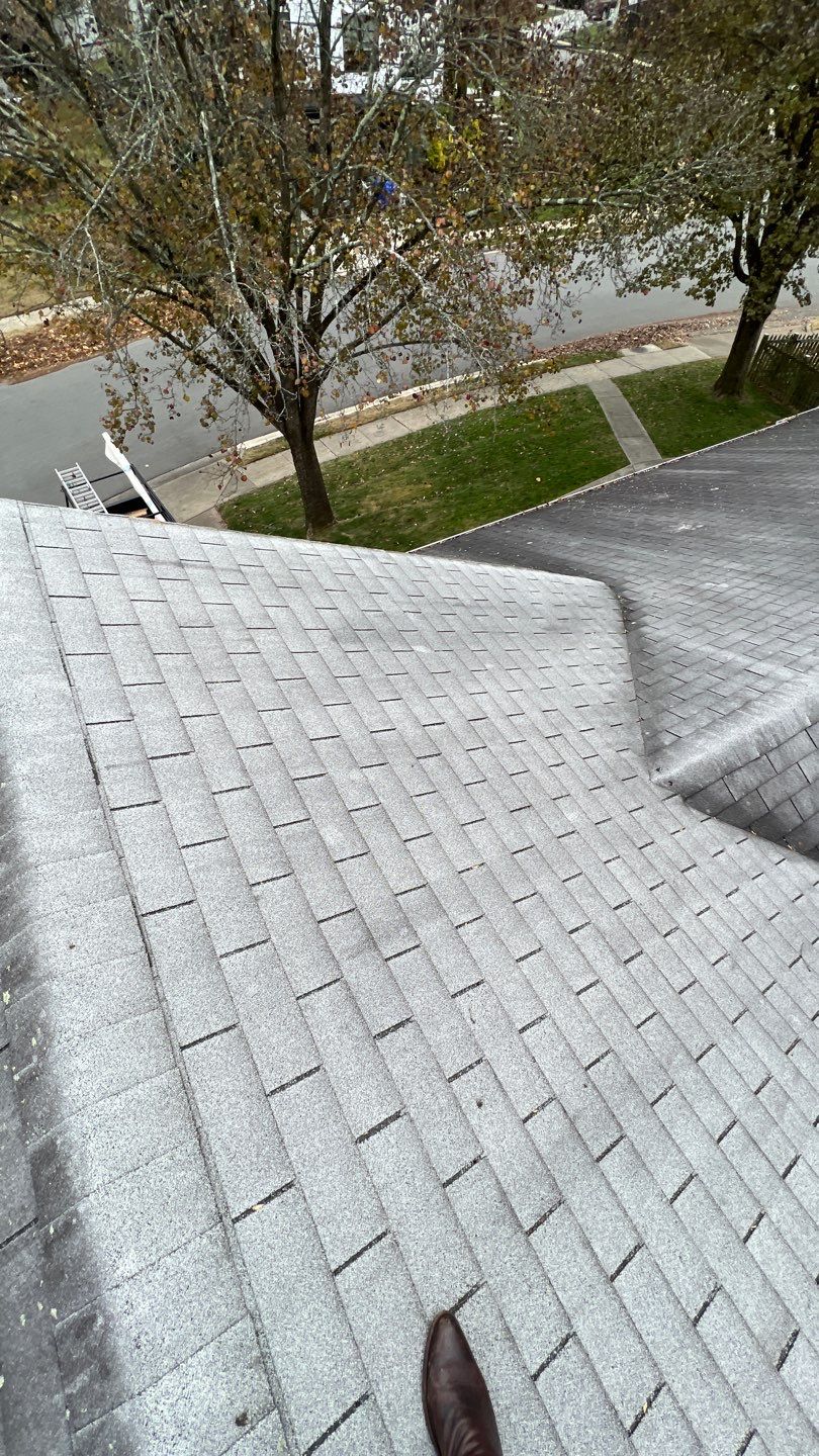 Arlington: CertainTeed Landmark Designer Shingles in Cobblestone Gray by RM Banning, Inc.