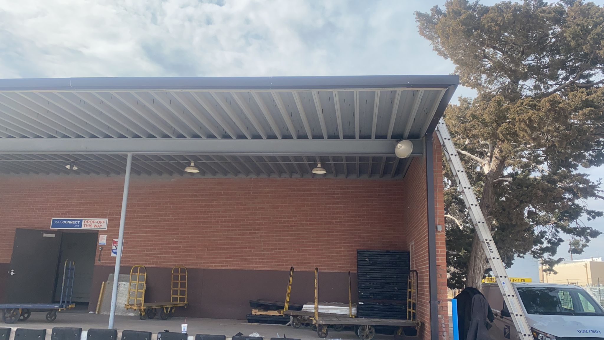 Muleshoe, Texas Post Office  by Grell Roofing, LLC
