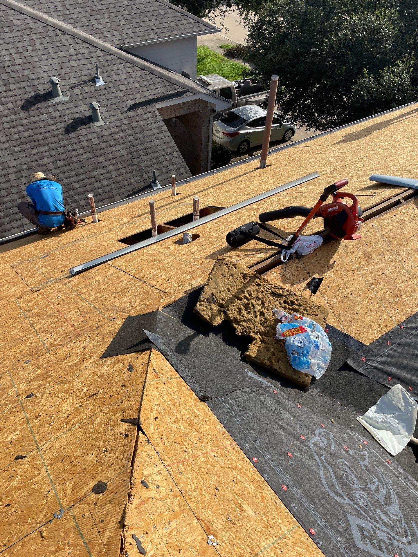 Residential Roofing Installation using Owen's Corning Duration (Lifetime) Shingles by Roof Repair Company