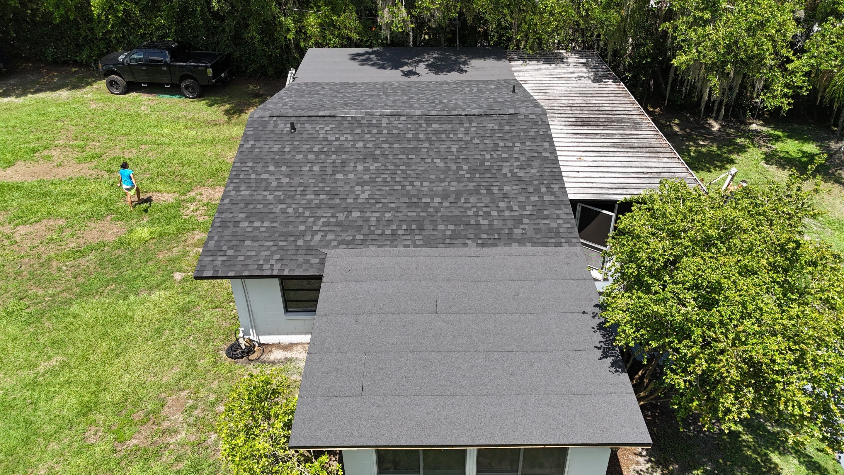 Roof Replacement in Lutz, FL by Steadfast Roofing 