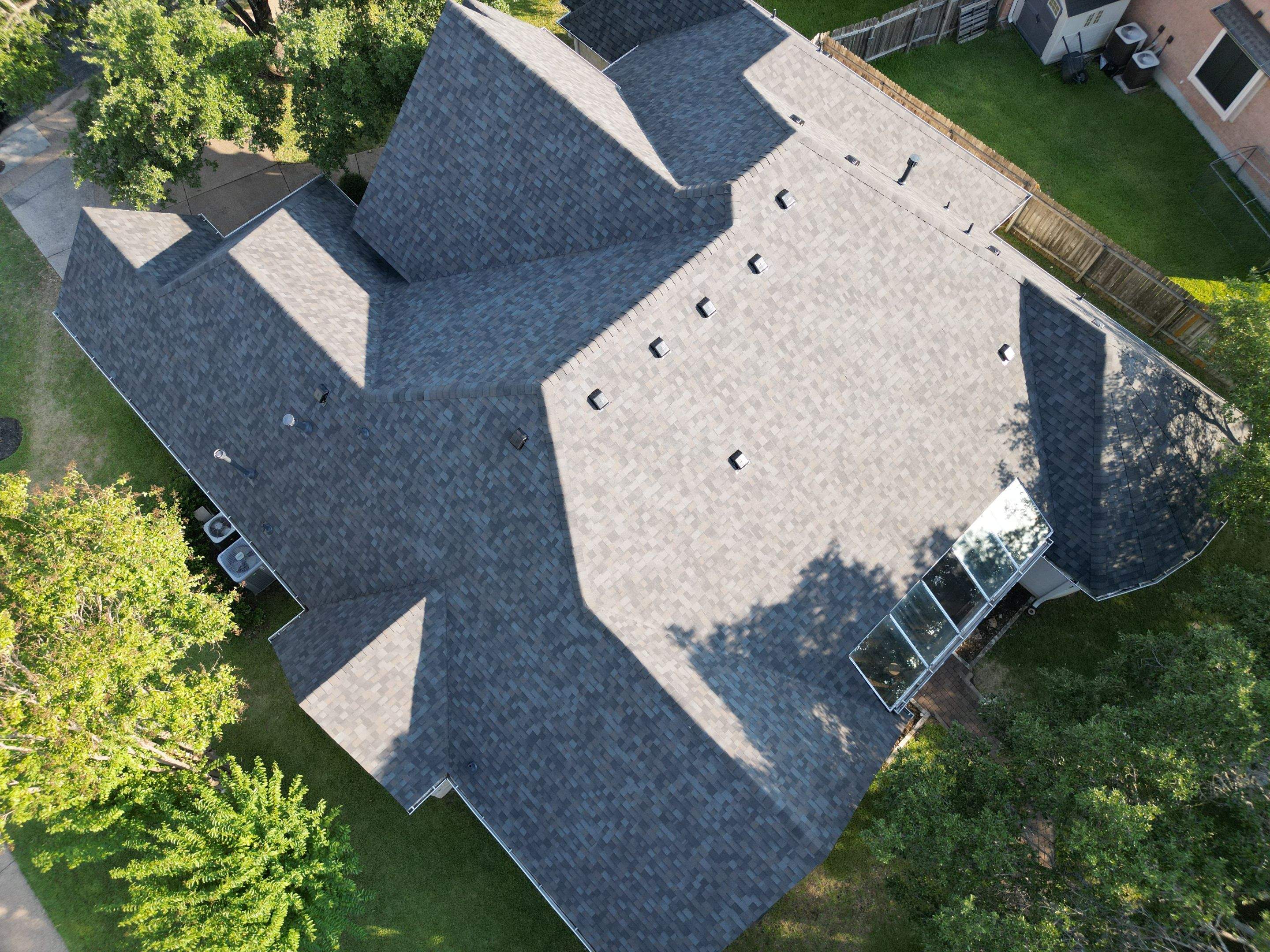 Williamsburg Gray - Owens Corning TruDefinition Duration by RoofsOnly.com