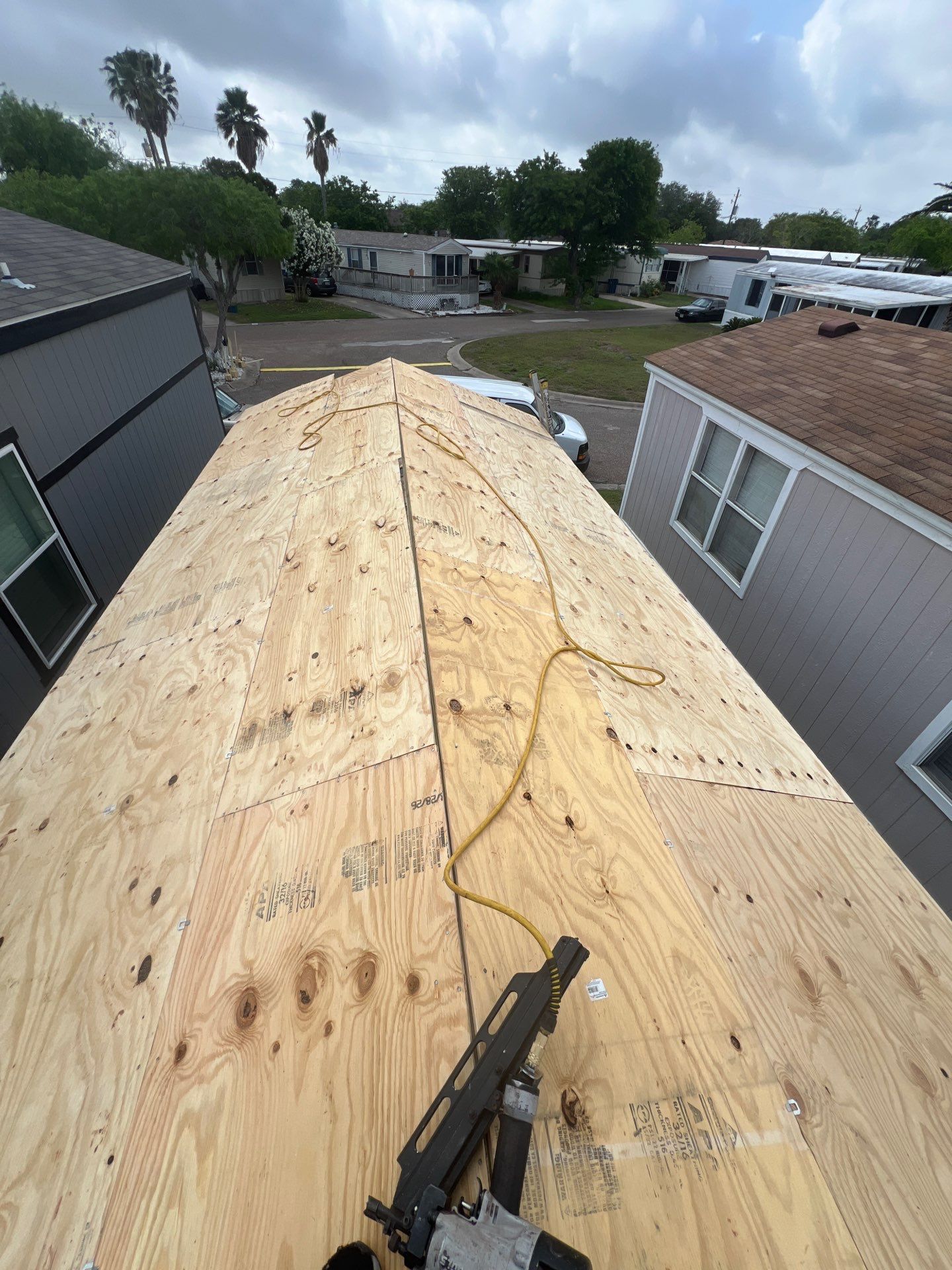 Mobile Home in Paradise by Bayfront Roofing and Construction