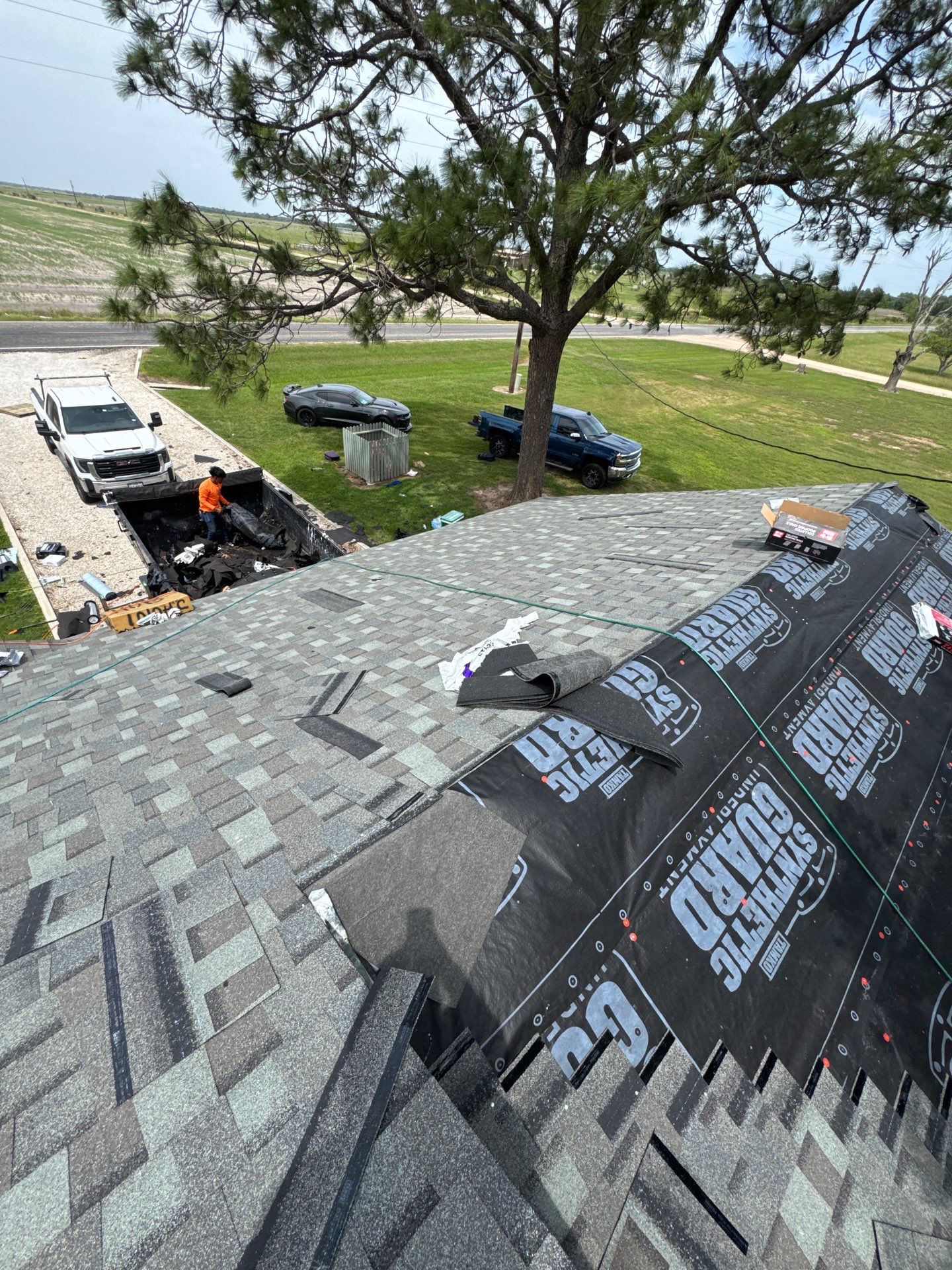 Roof Replacement louise by Roof Repair Company