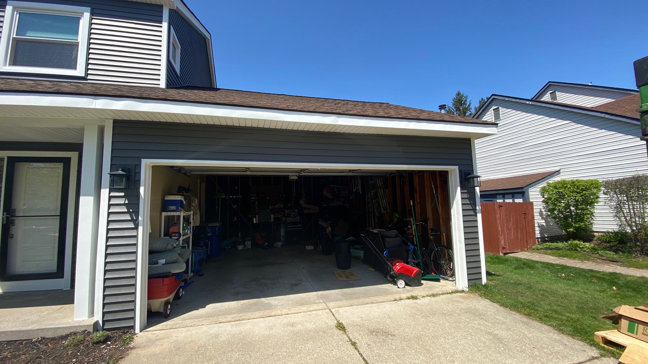 Siding Replacement using CertainTeed Restoration Classis D4 by 180 Contractors
