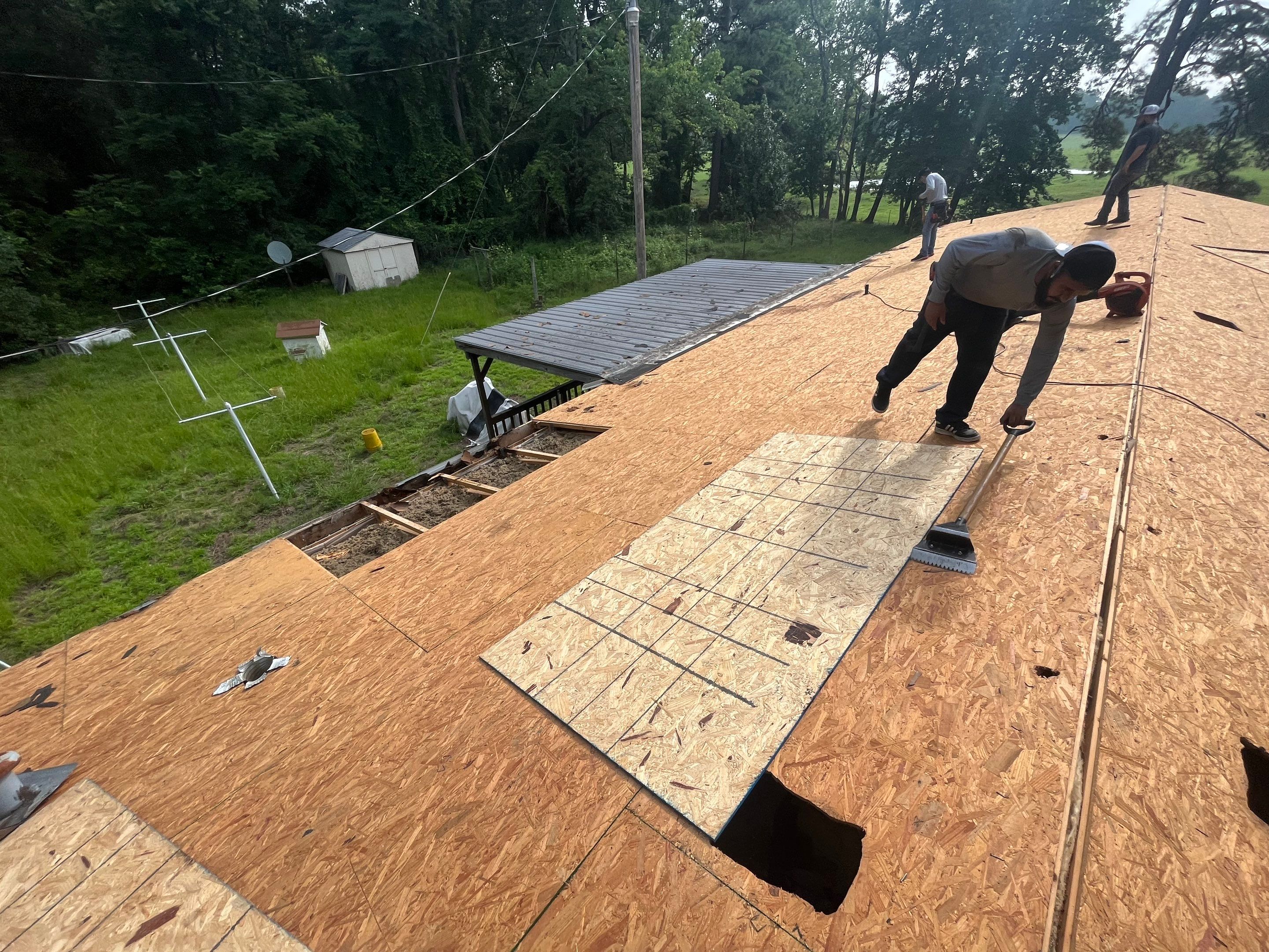 Residential Reroof: 25 Year 3-Tab Shingle by Hostetler Roofing