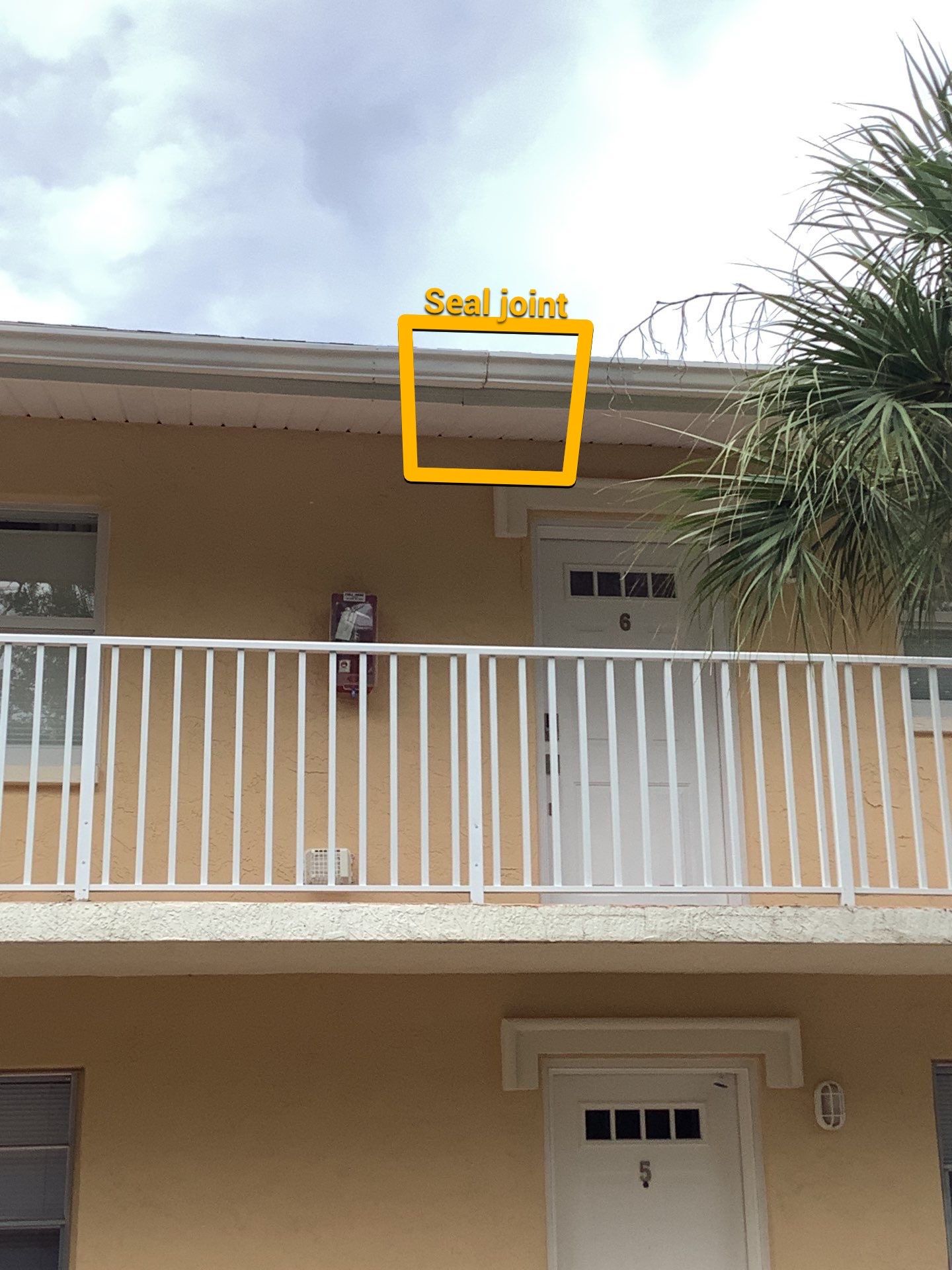 Aluminum Seamless Gutters using seal gutters in Sarasota Fl by Gutter Professors