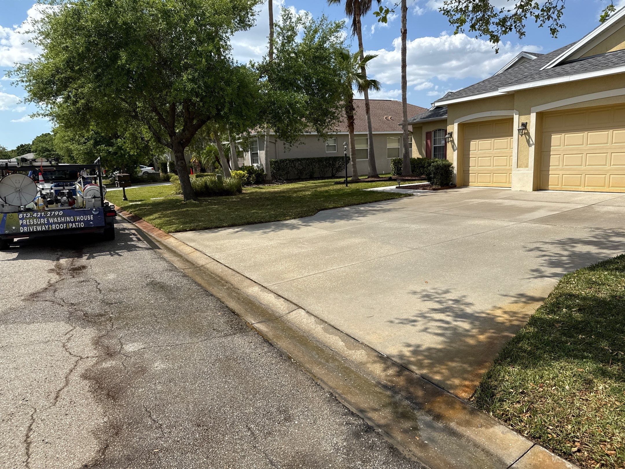 Driveway & Rear Wall Soft Wash | Lexington Community | Parrish, FL | Sunshine AquaWash by Sunshine AquaWash