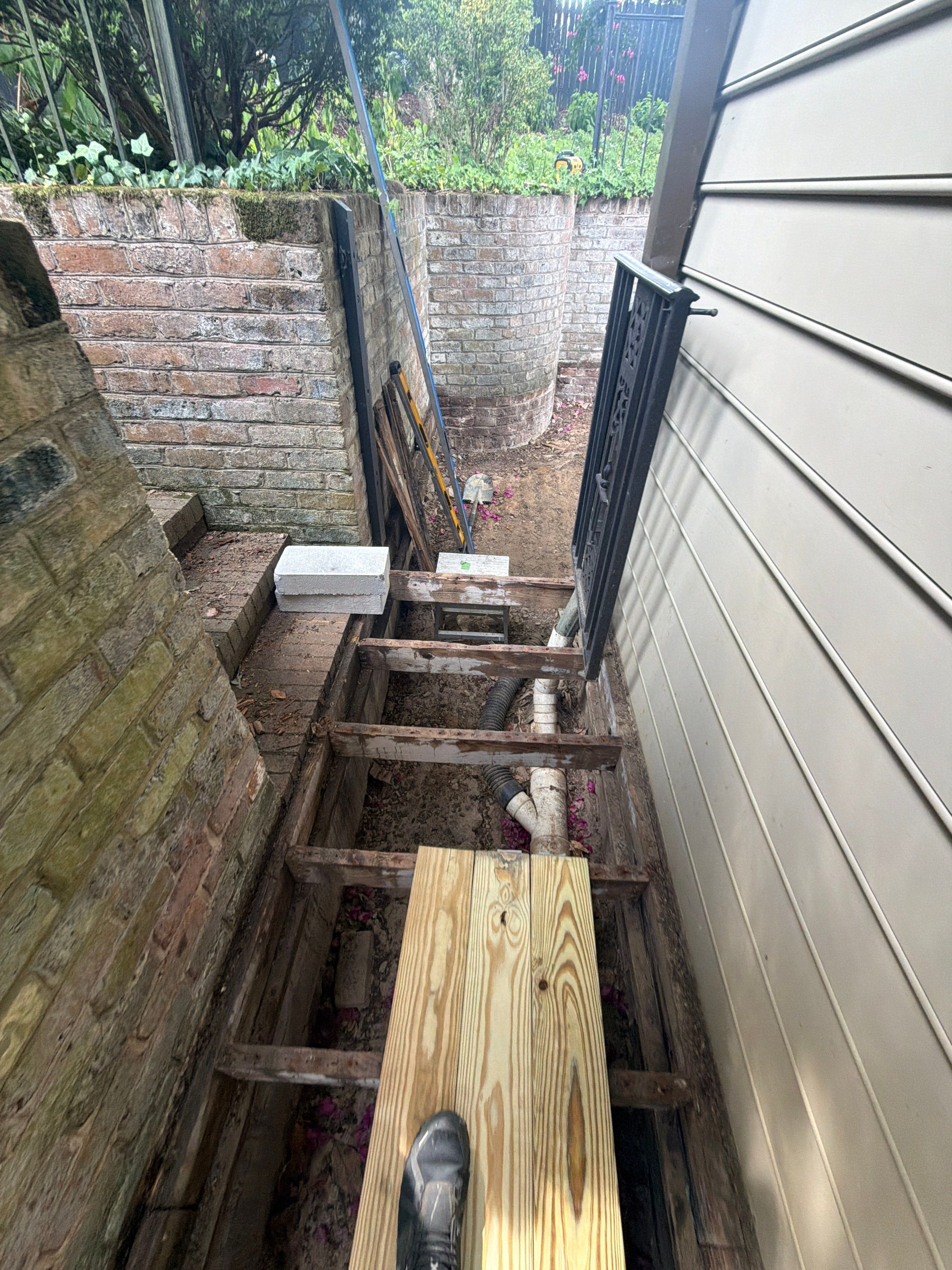 Custom Curved Deck Build – Residential by Billy Weatherspoon Contractor