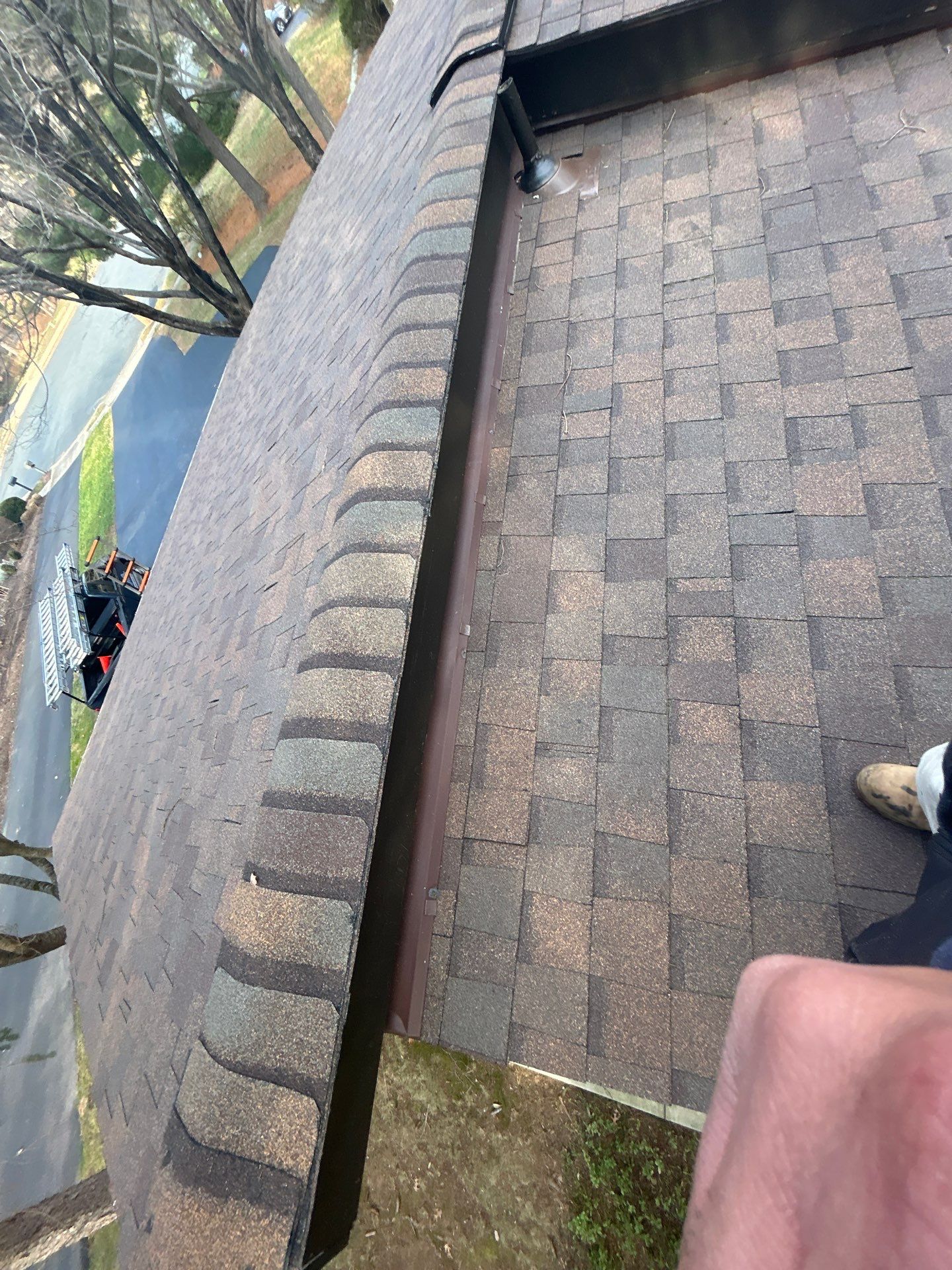 Vienna: Residential Roof Replacement with CertainTeed Landmark in Heather Blend by RM Banning, Inc.