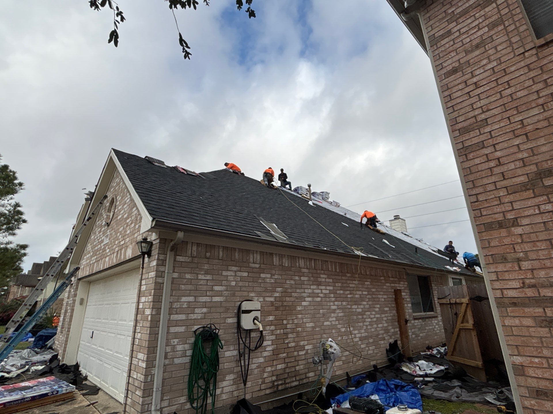 Roof Replacement in Ashford Lakes, Sugar Land TX by Roof Repair Company