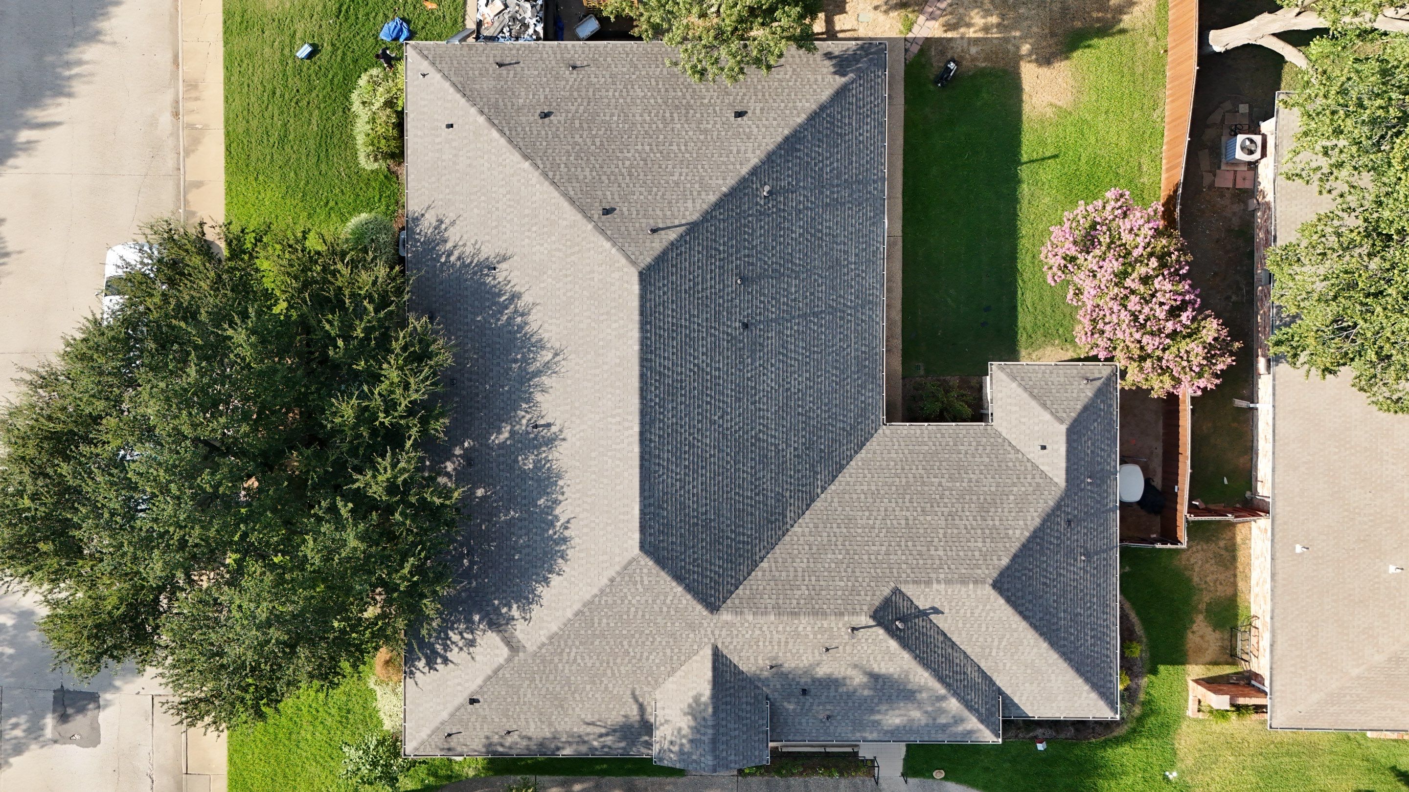 Full Roof Replacement in Dallas Featuring Tamko Titan Weathered Wood Shingles by Armor Roofing | Exteriors