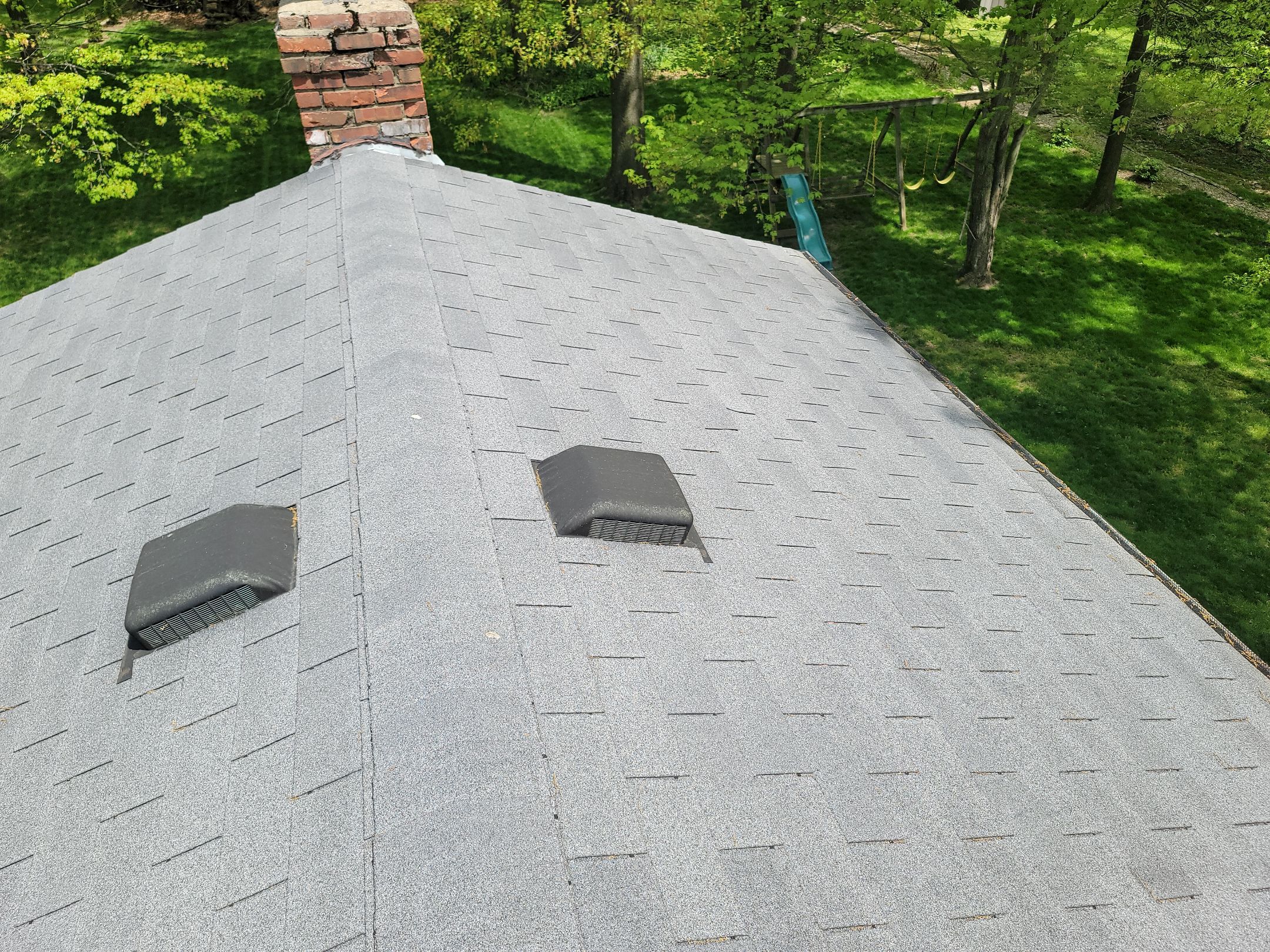ATLAS PINNACLE COLOR: COASTAL GRANITE by Eagle Eye Roofing