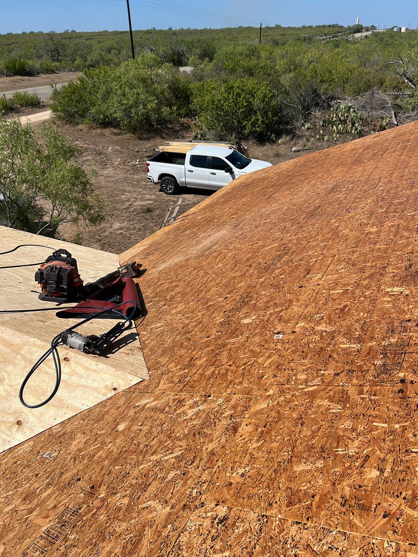 Front Porch Sitt'n by Bayfront Roofing and Construction