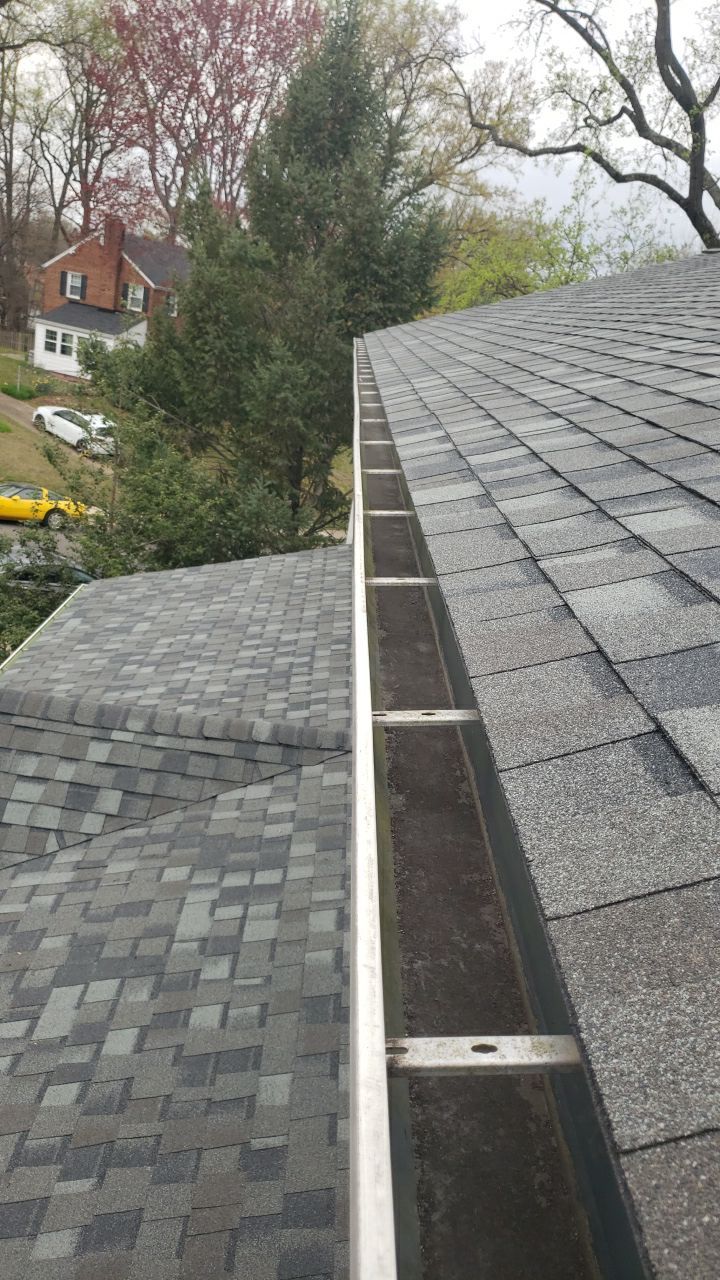 Arlington: CertainTeed Landmark Pro Designer Shingles in Max Def Georgetown Gray by RM Banning, Inc.