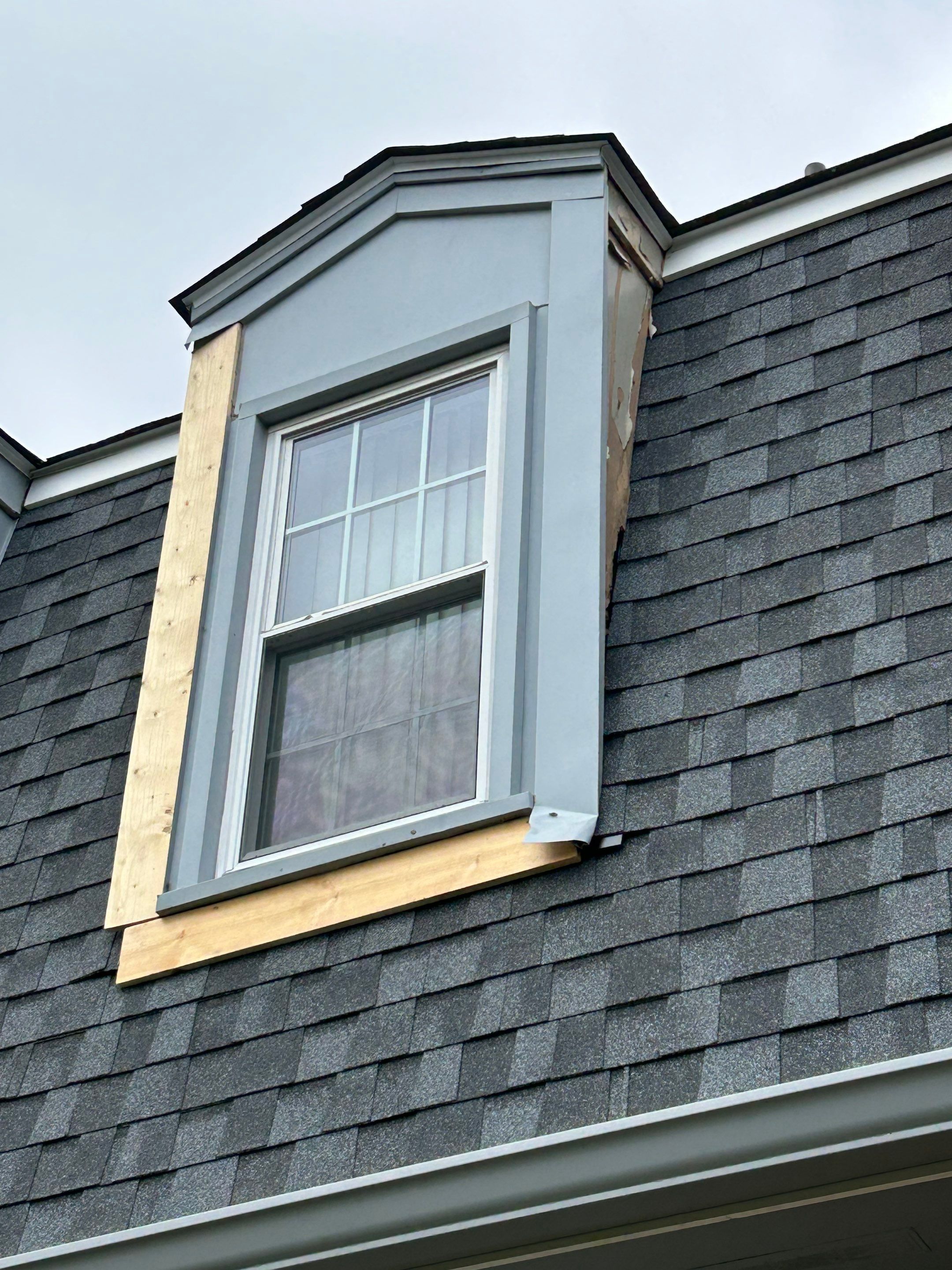 Oakton: CertainTeed Landmark Pro Designer Shingles in Max Def Pewter by RM Banning, Inc.