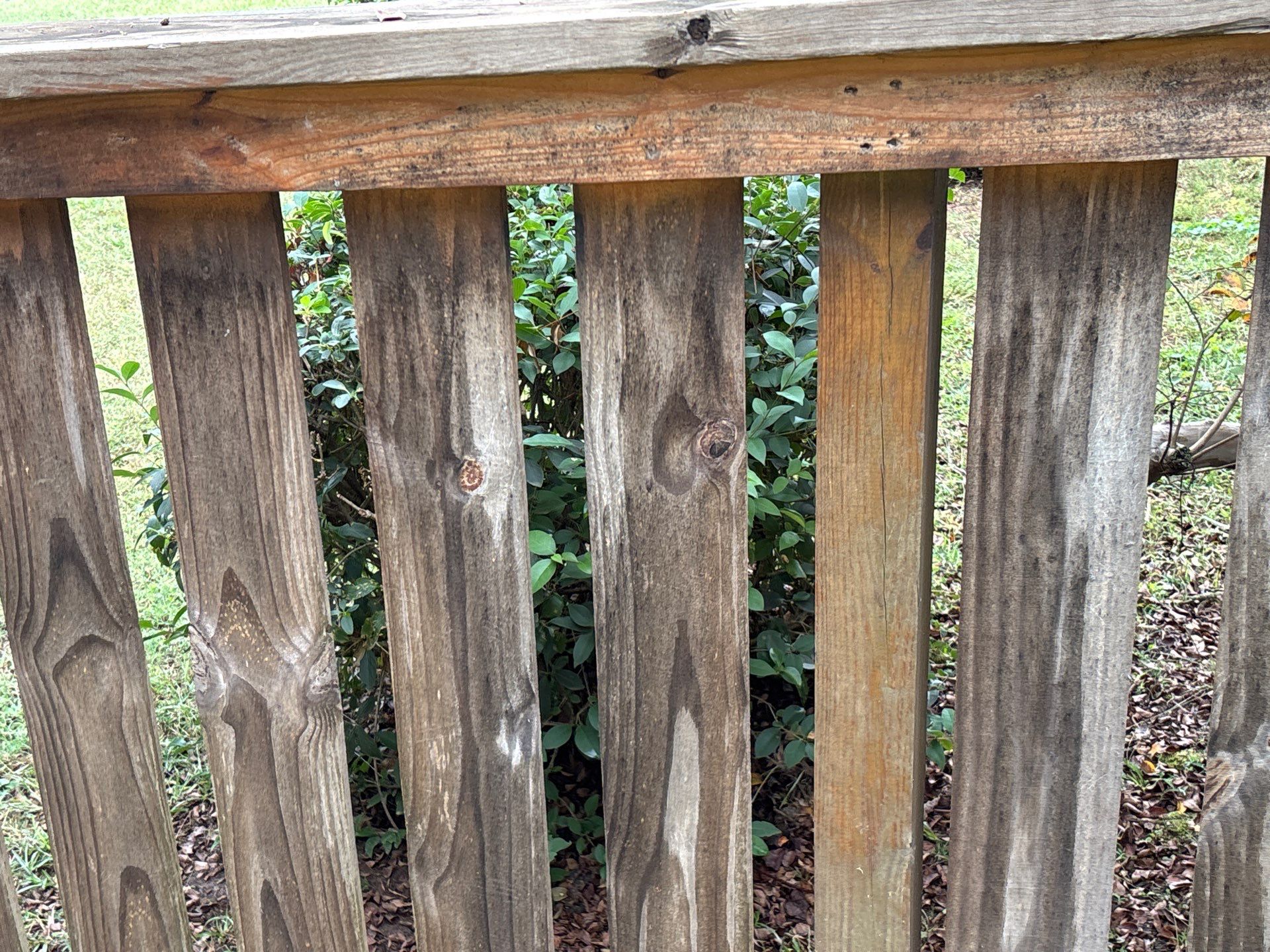 Wood Fence using Wood Sealant and Stain by DuraSeal