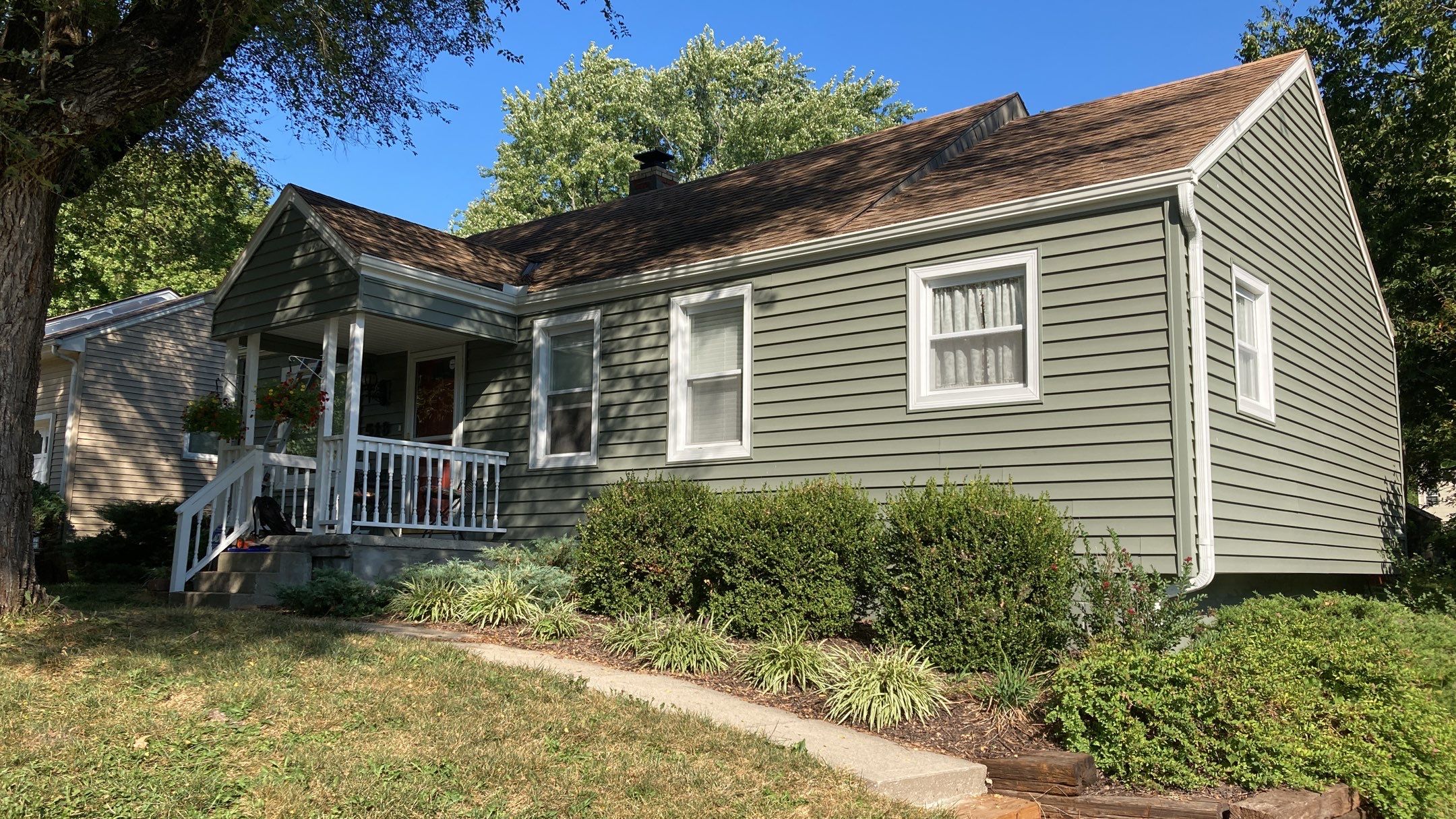 Siding Installation in KCMO by EEC  Windows, Siding & Roofing 