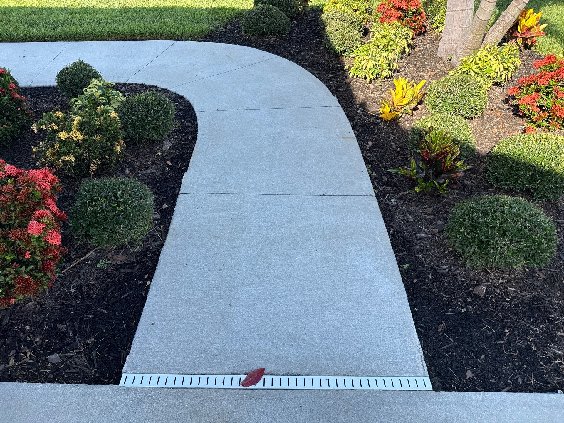 Concrete Driveway & Sidewalk Cleaning — Canoe Creek Community, Parrish, FL by Sunshine AquaWash