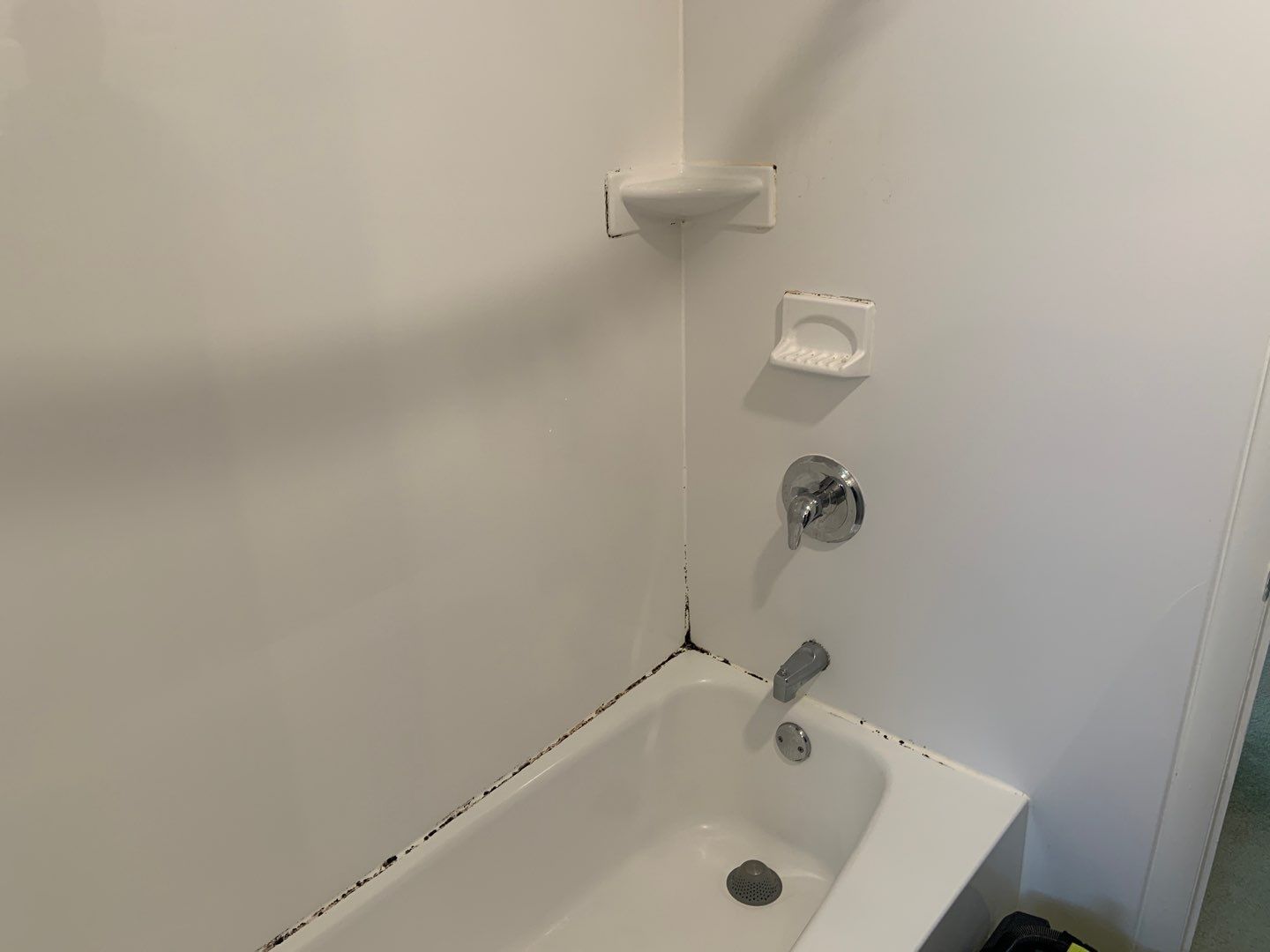 Recaulk Job using Caulk by A1 NERDY HOMES LLC