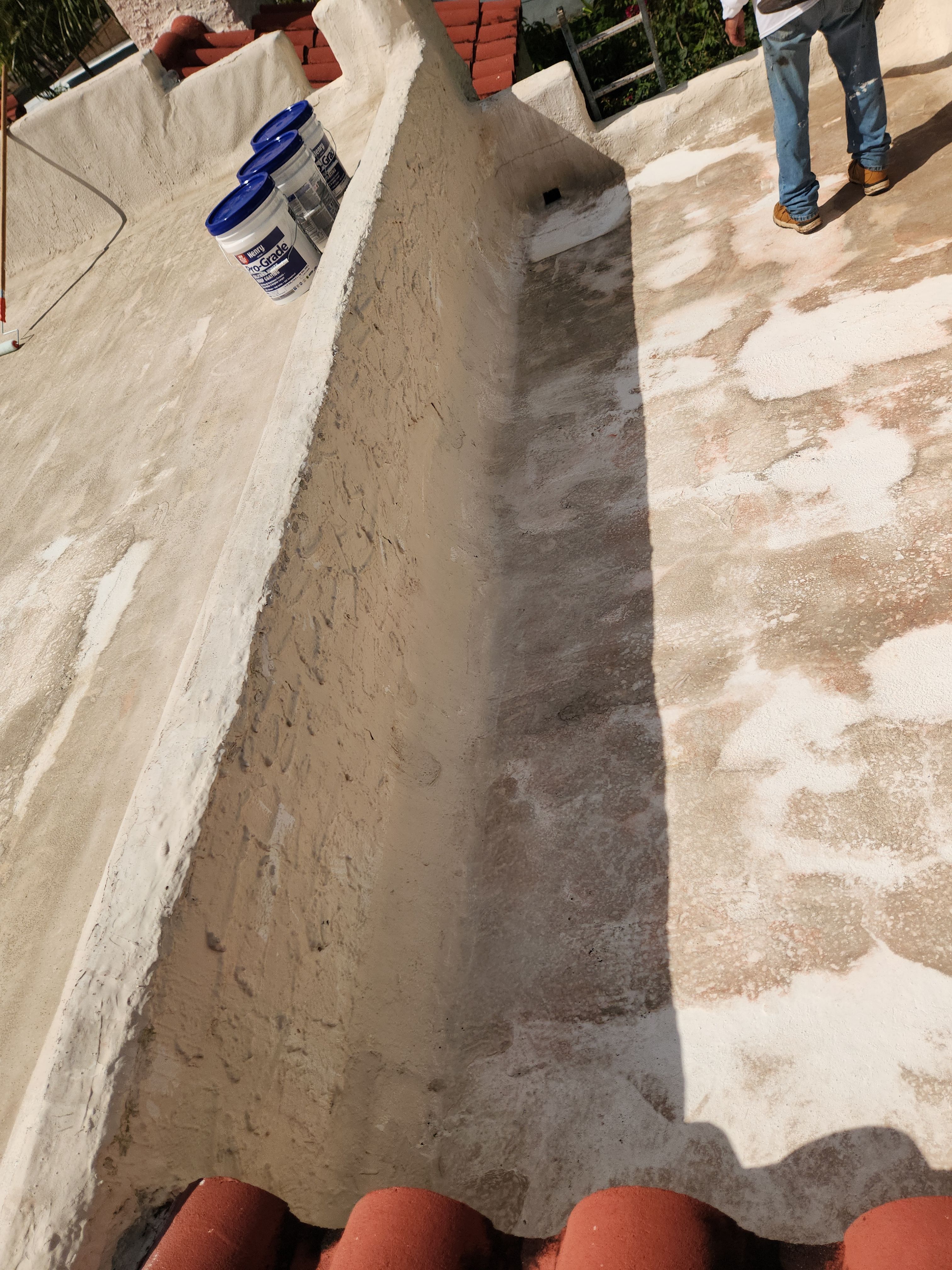 Expert Silicone Roof Coating in Hollywood – Aastro Roofing Delivers Long-Lasting Protection by Aastro Roofing