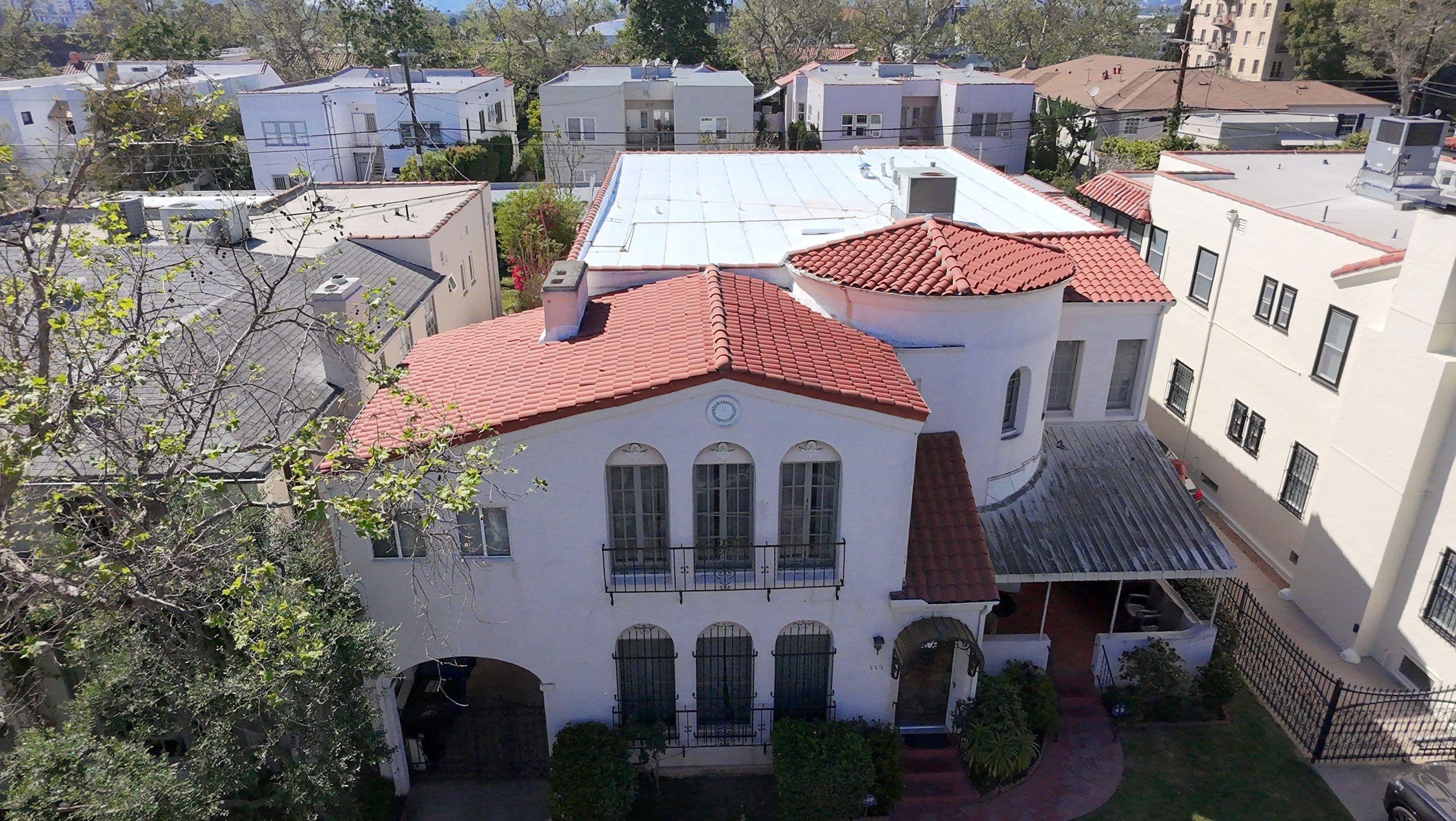 New Roof! Apartment Building in L.A.  by Hull Brothers Roofing
