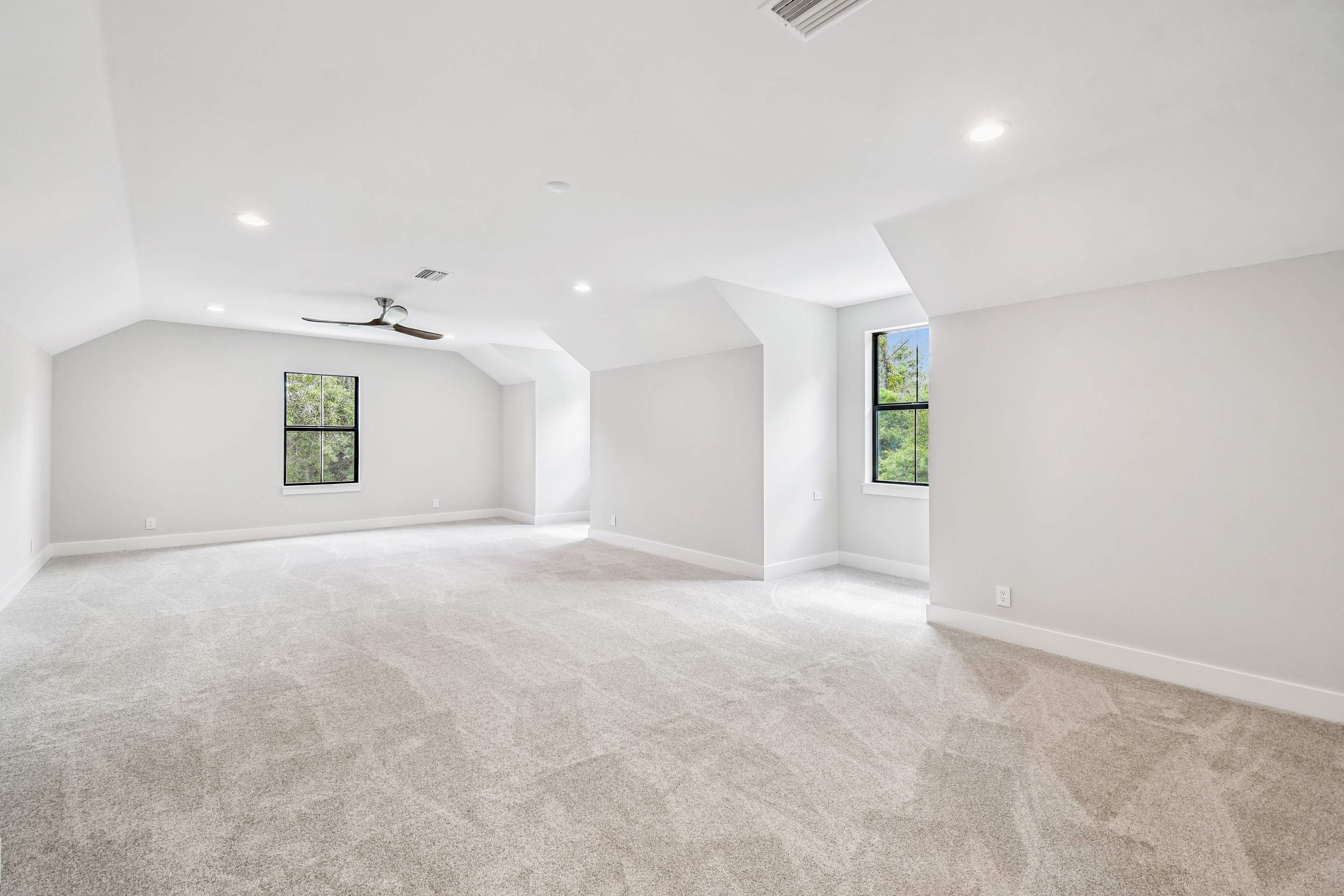 Custom Obsidian by Lyons Heritage Tampa, LLC