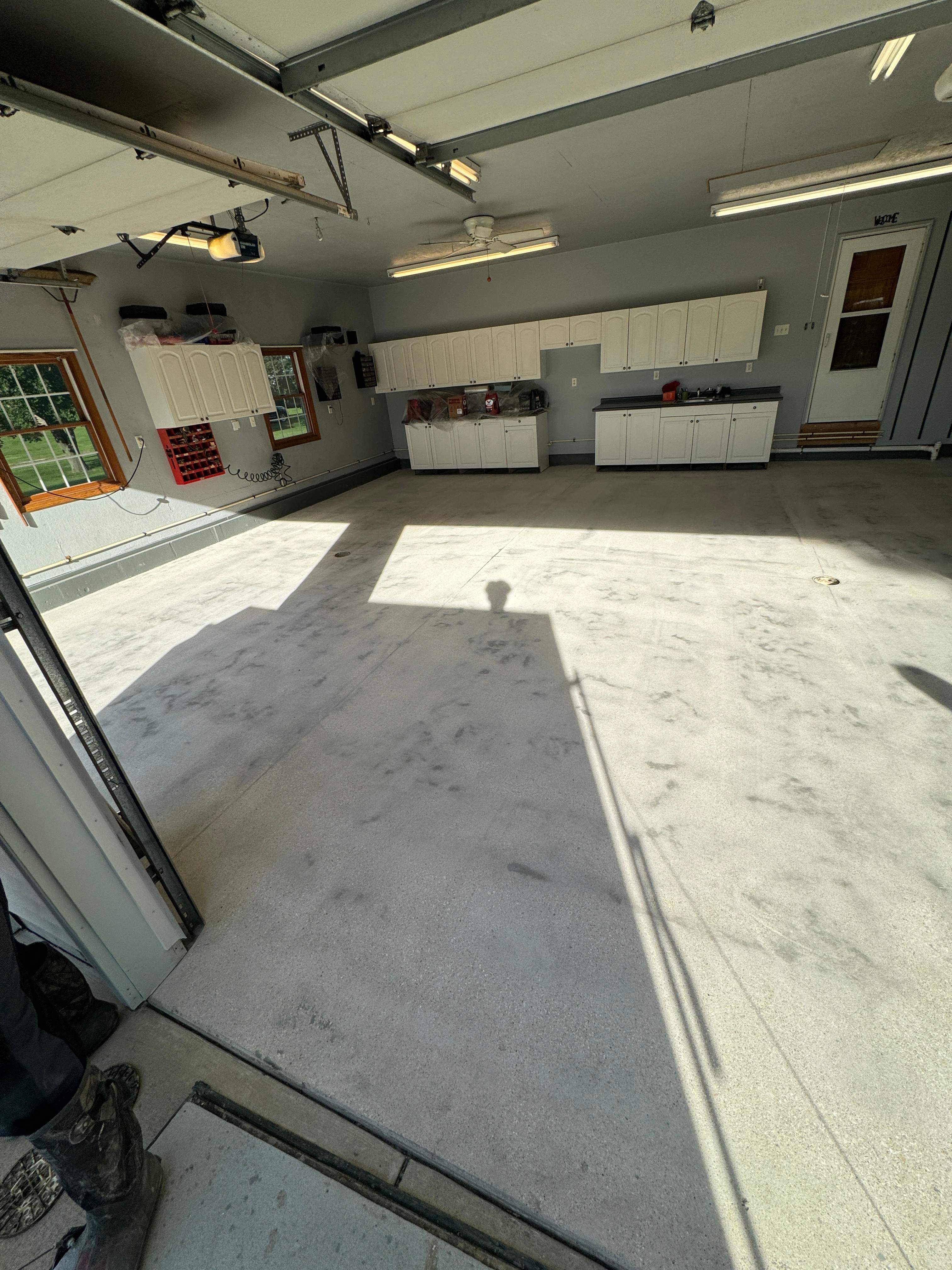 Creekbed Garage Lostant by Loud Bros