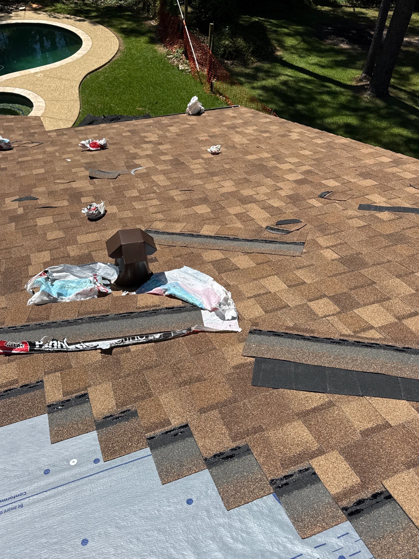 Crosby Roof Installation using Atlas Pinnacle Pristine by Modern BYLT Roofing & Construction