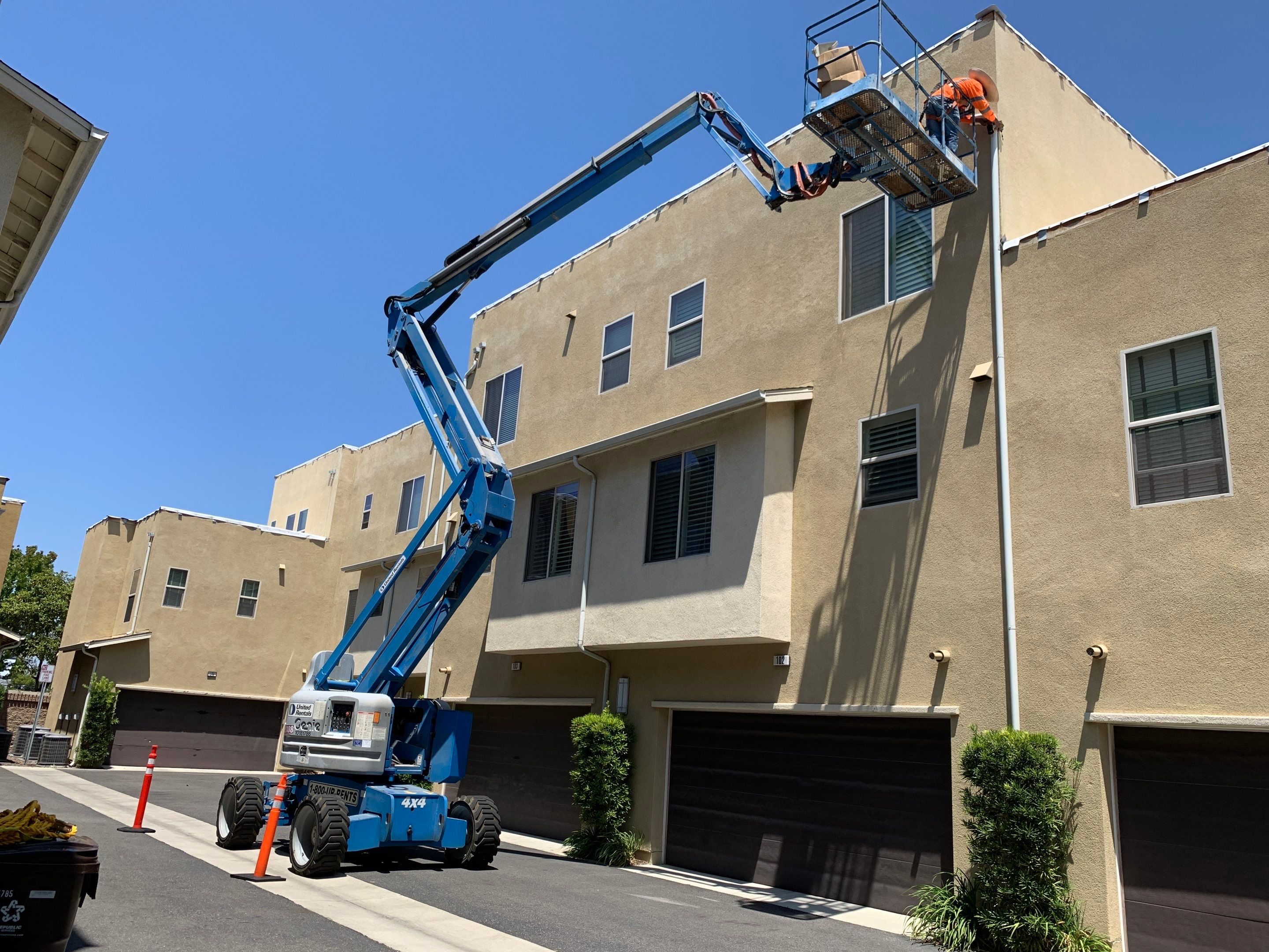 360 @ EL SEGUNDO by LA Roof Systems Corporation