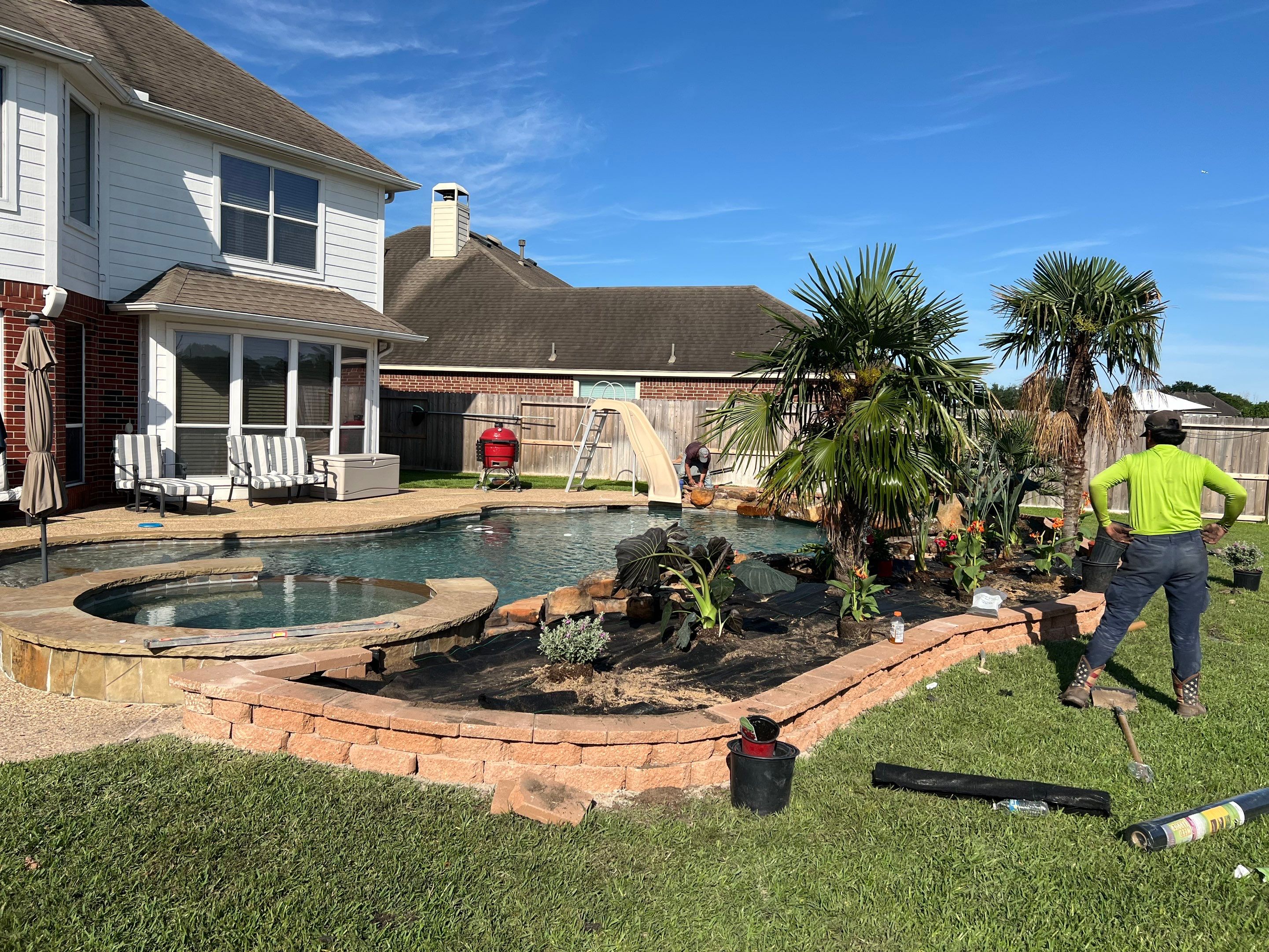 🌿 Larry Caudillo’s Poolside Landscape Revamp by Texas Urban Elements