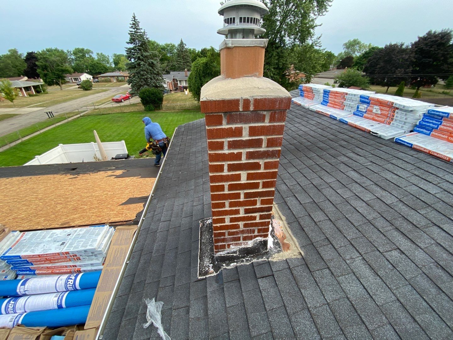 Roof Replacement using CertainTeed Landmark by 180 Contractors
