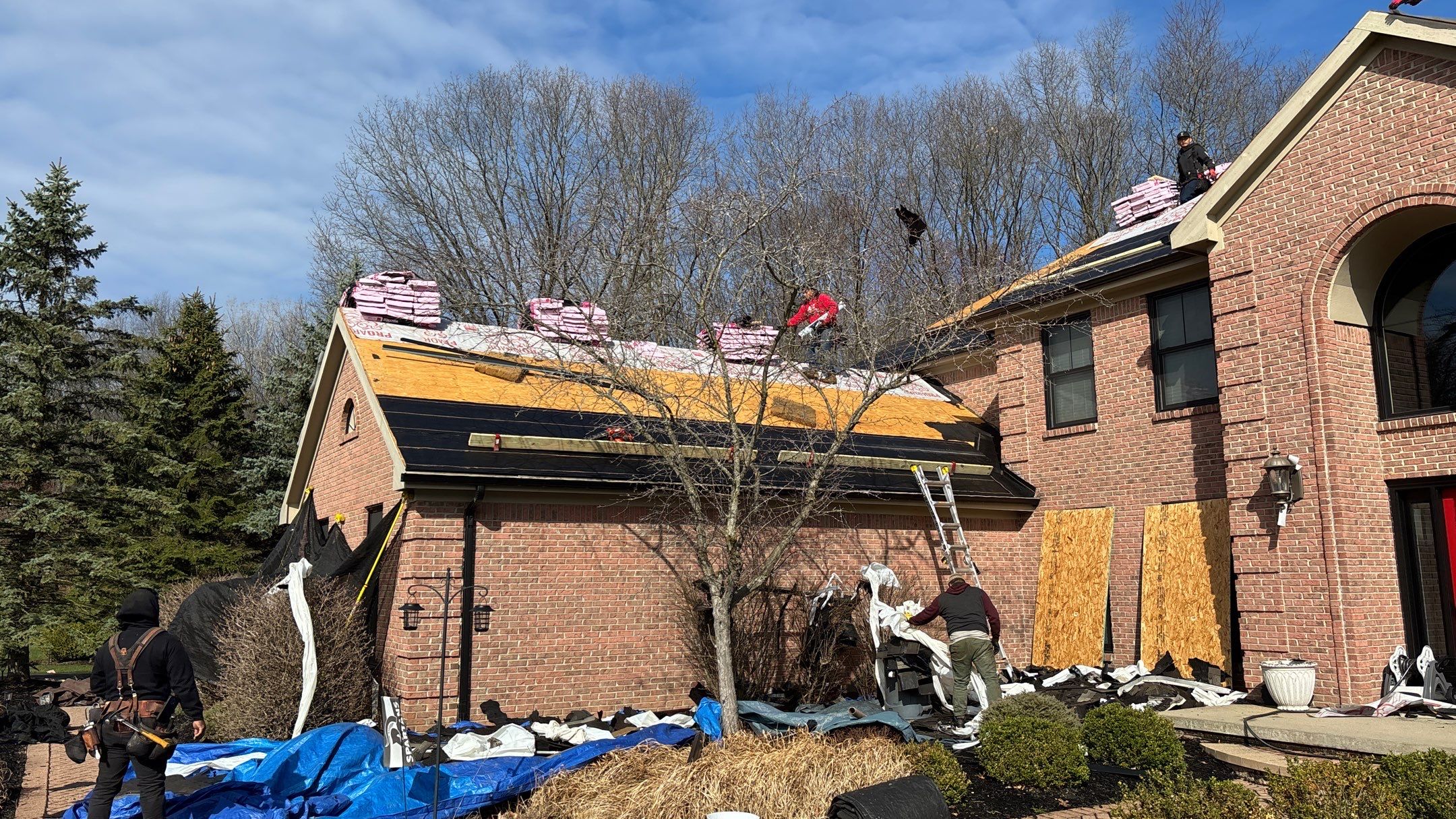 Roof Replacement using Owens Corning Onyx Black by 180 Contractors