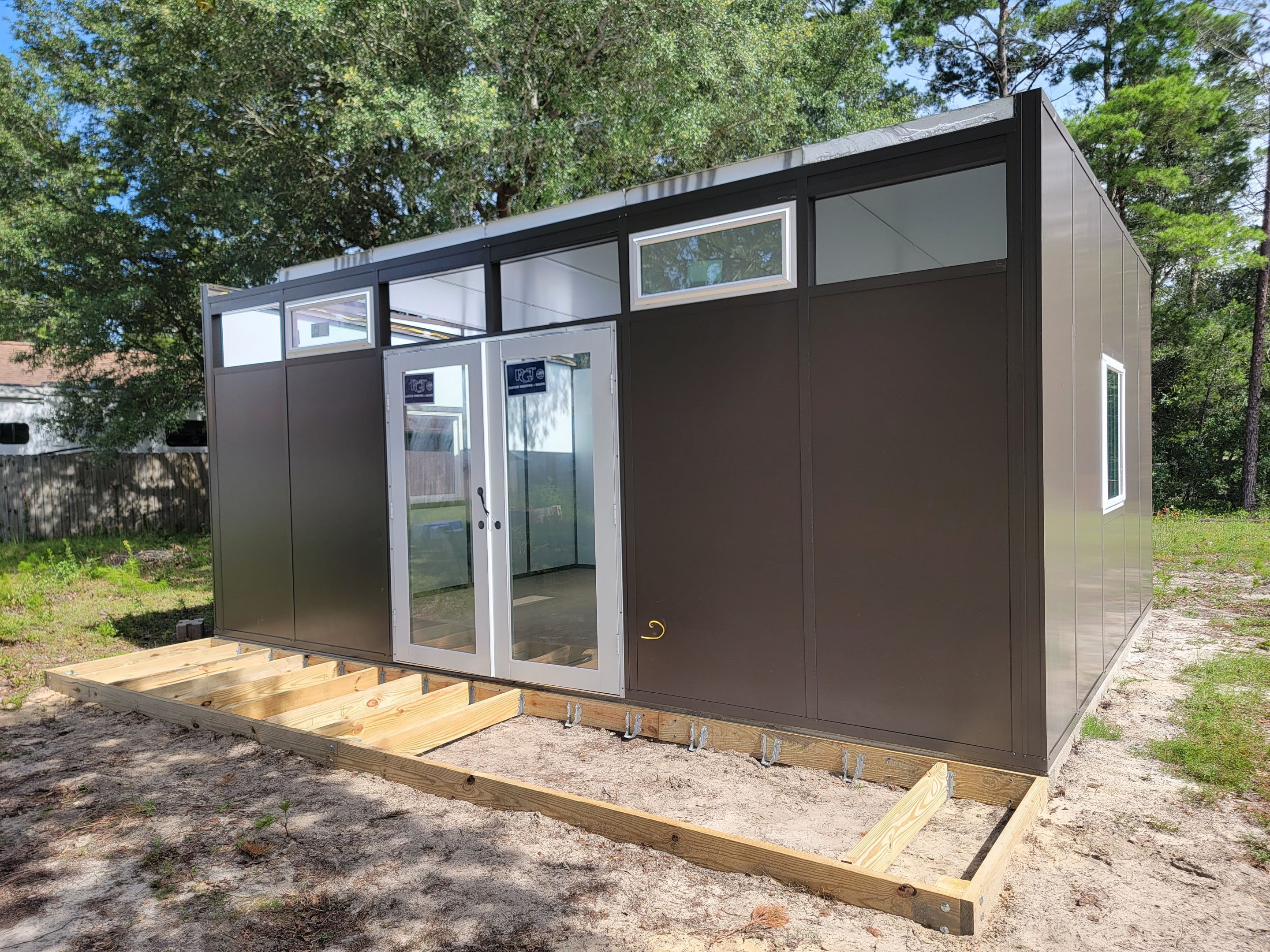 Modern Style Blockhouse in Navarre by Titan Sunrooms
