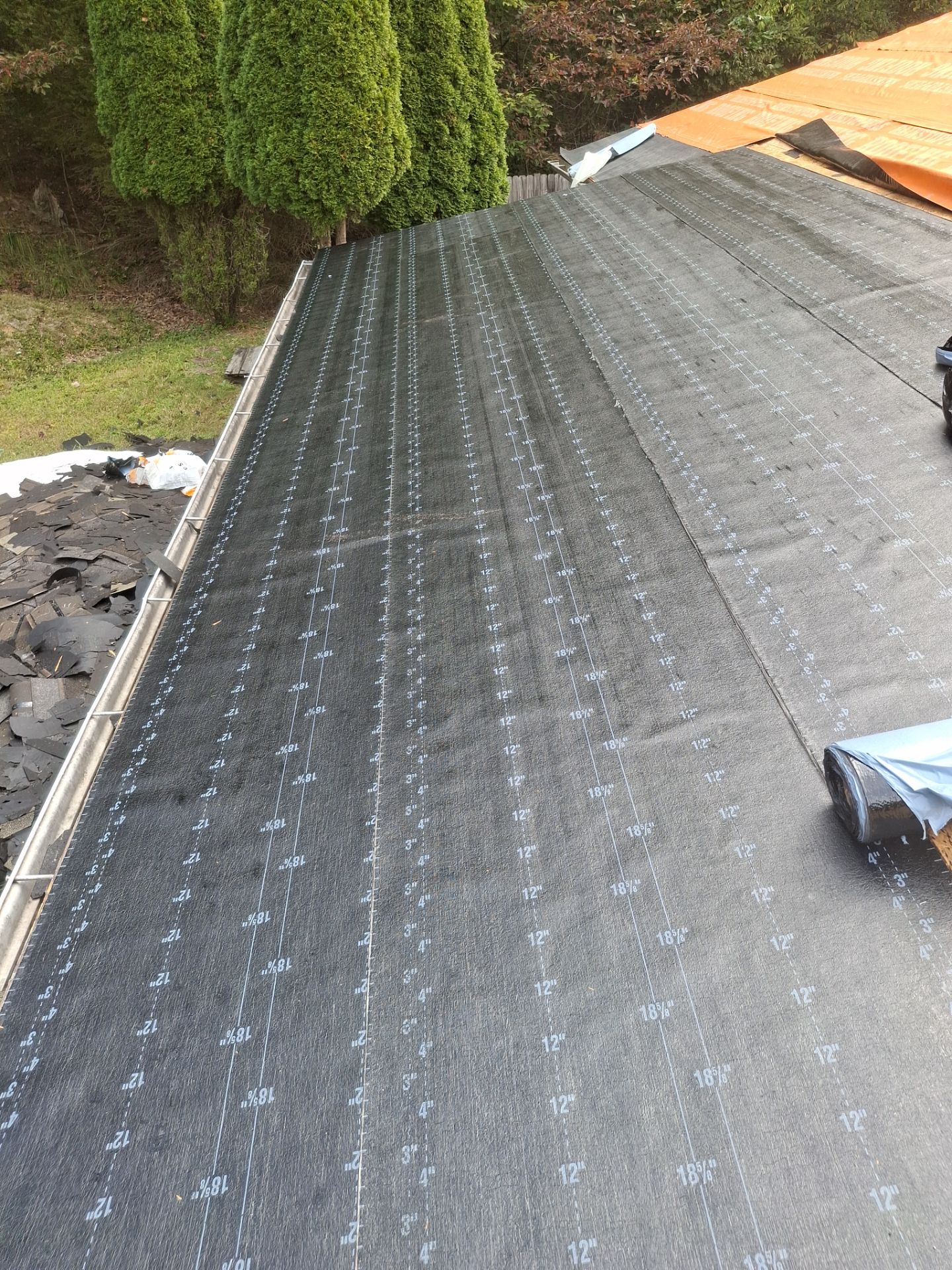 Residential Roofing Installation using GAF Timberline HDZ Charcoal by Rainstoppers Roofing