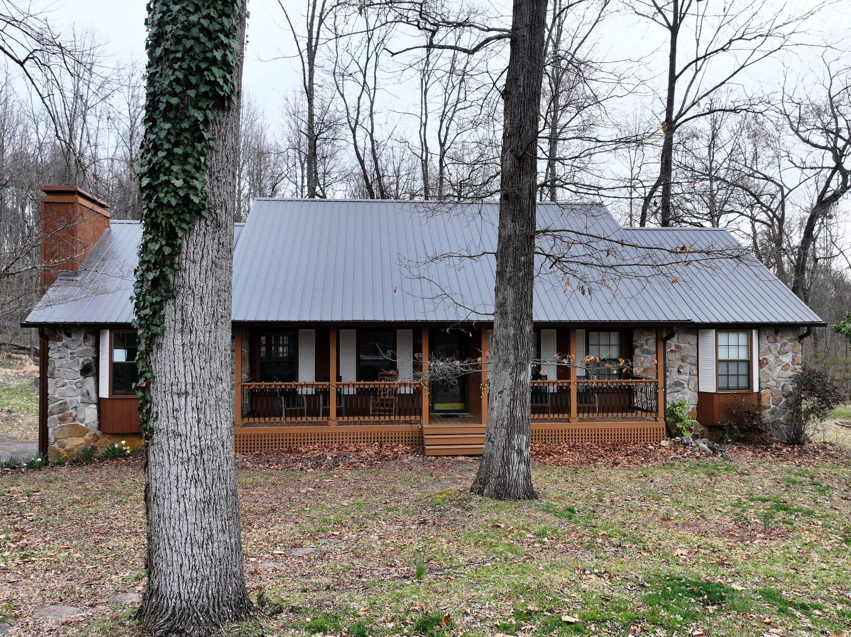 Jackson Residence by Omnia Roofing