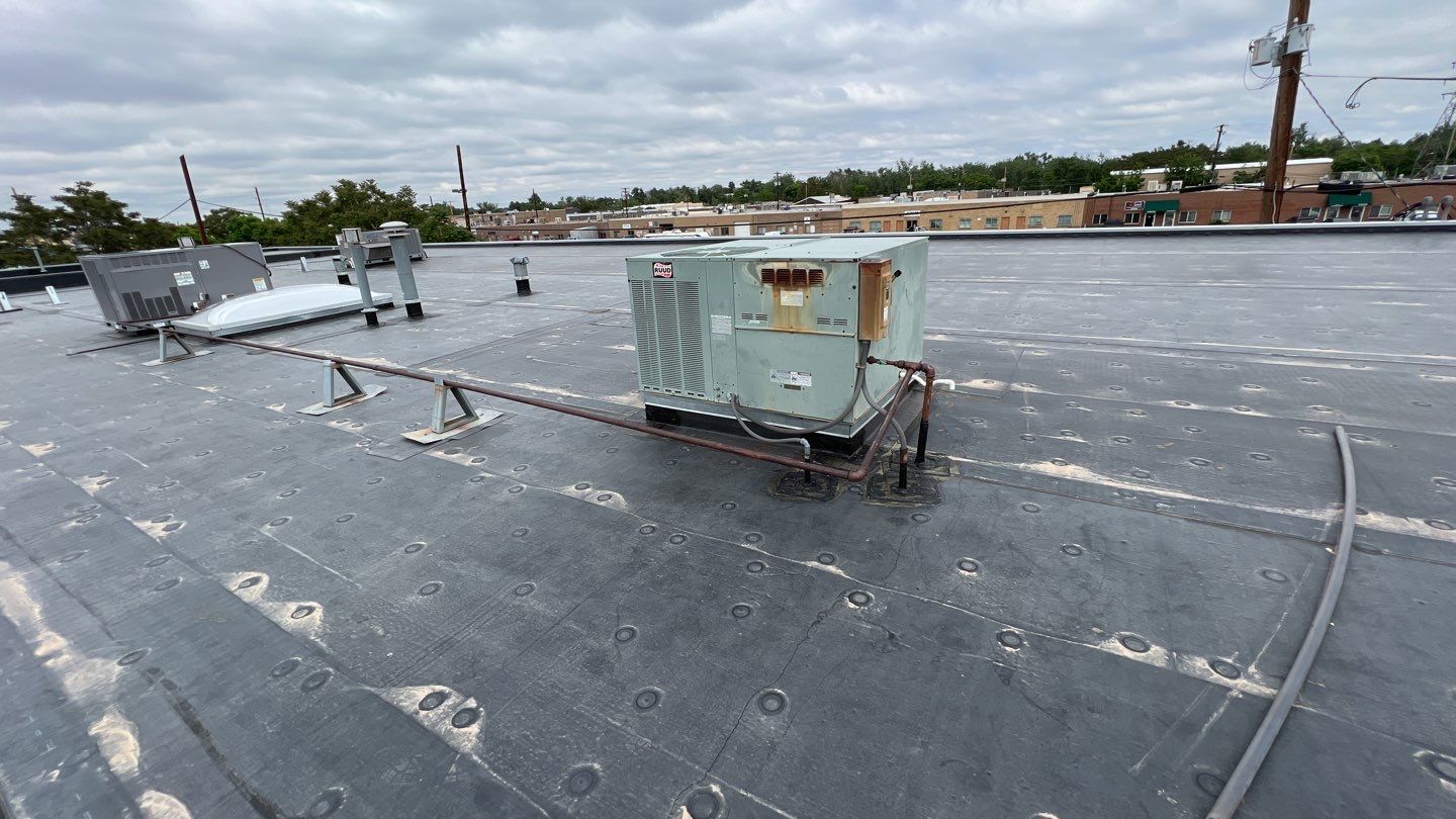 Commercial Roofing Installation using MuleHide EPDM .60 - BLACK by A to Z Roofing