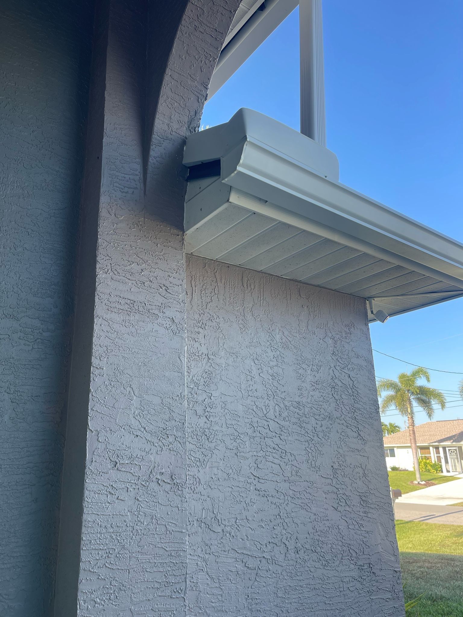 6 Inch Seamless Gutters using K-Style Seamless Gutters in Cape Coral FL by Gutter Professors