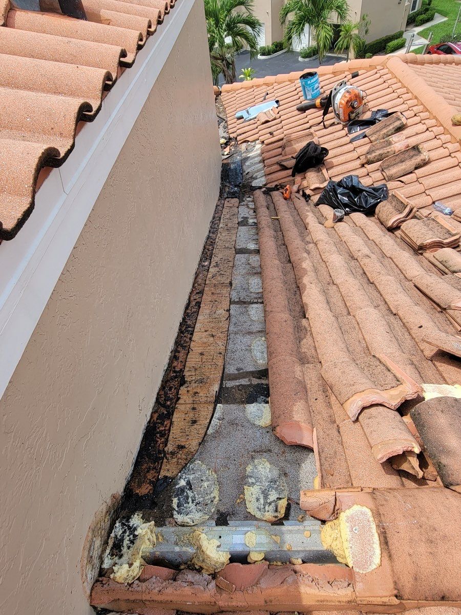 Villa Sonrisa Dr, Boca Raton, FL by G&J Roofing 