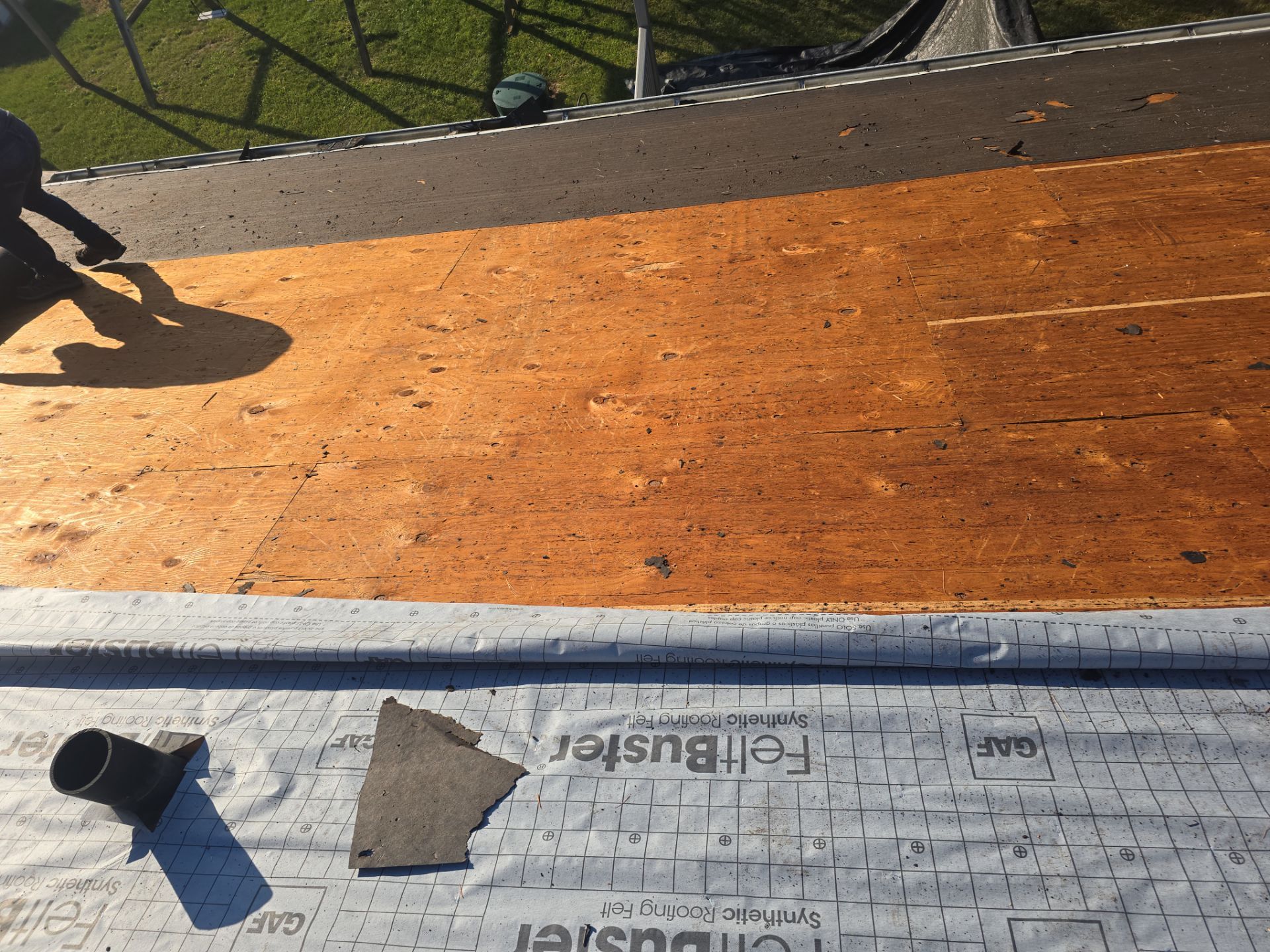 Residential Roofing Installation using GAF HDZ shingles and Gutter Replacement by Gellings Roofing and Siding LLC