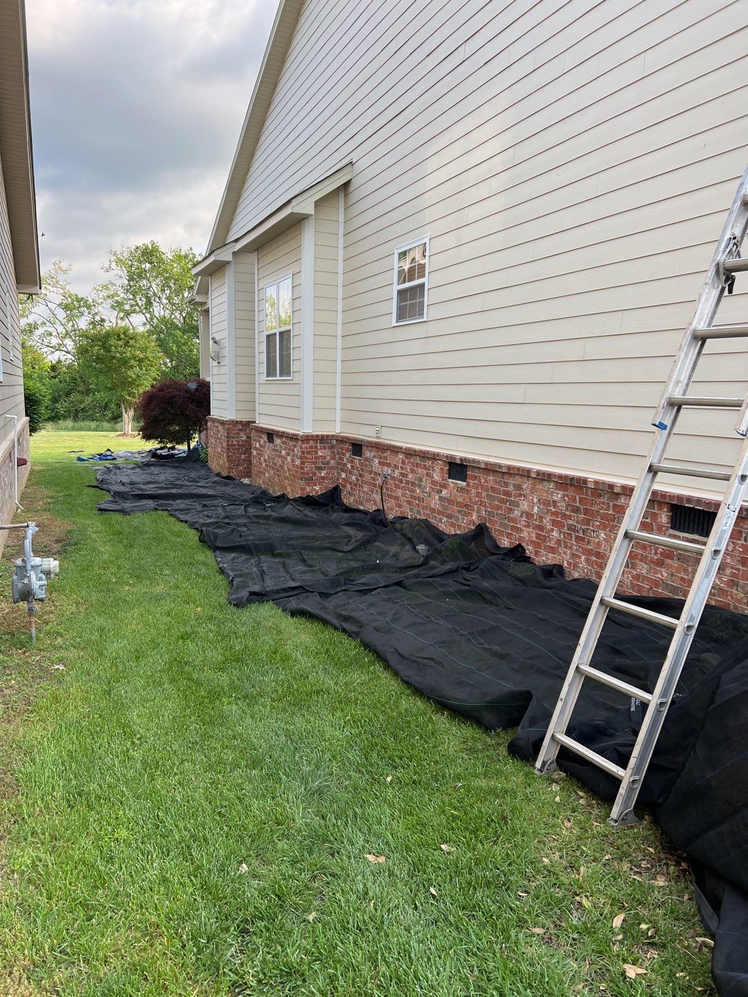 Residential Roofing Installation using Owens Corning Oakridge Roofing System by Undersun Roofing 