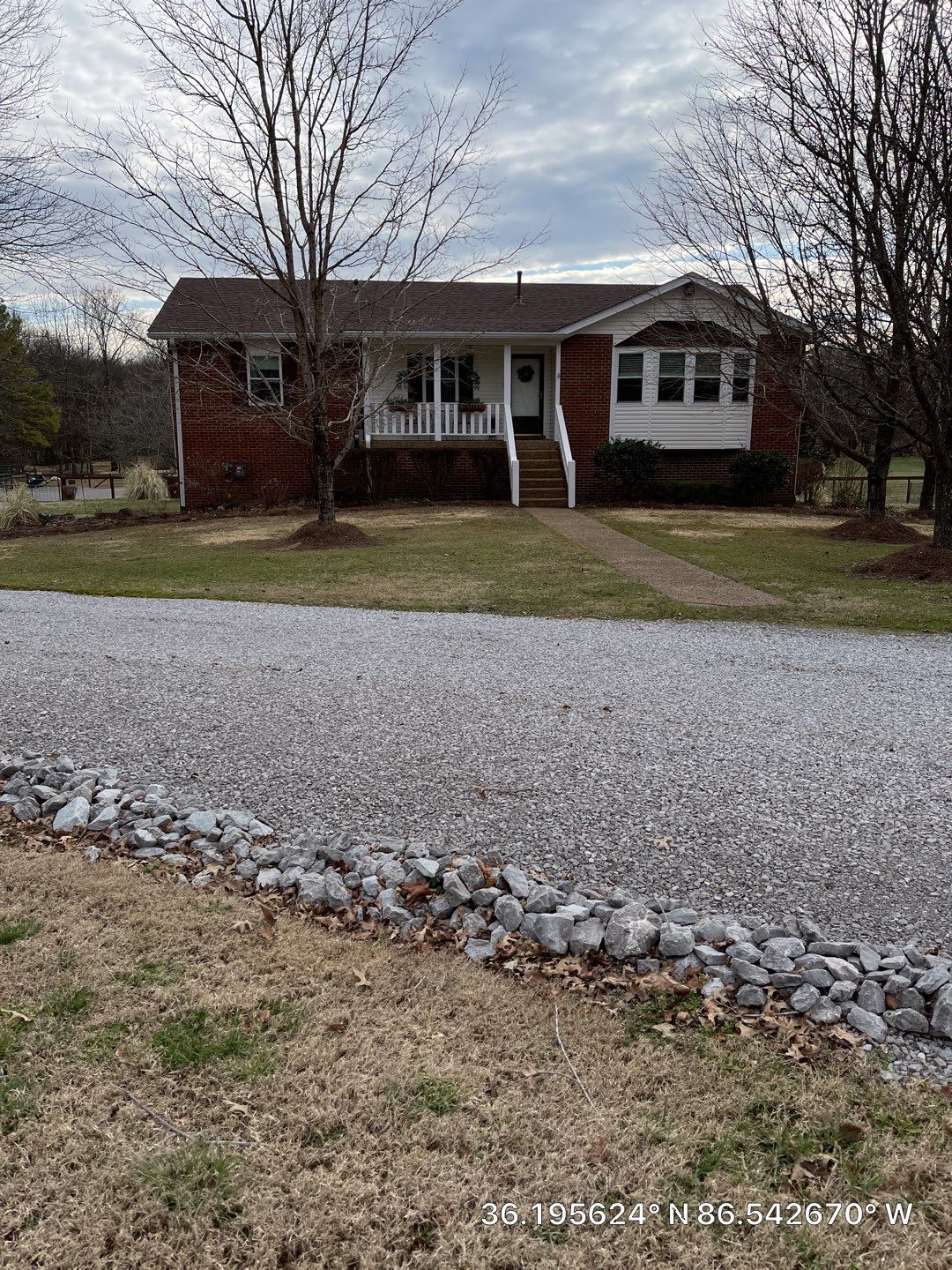 Residential Roofing Installation using Owens Corning Oakridge Roofing System by Undersun Roofing 