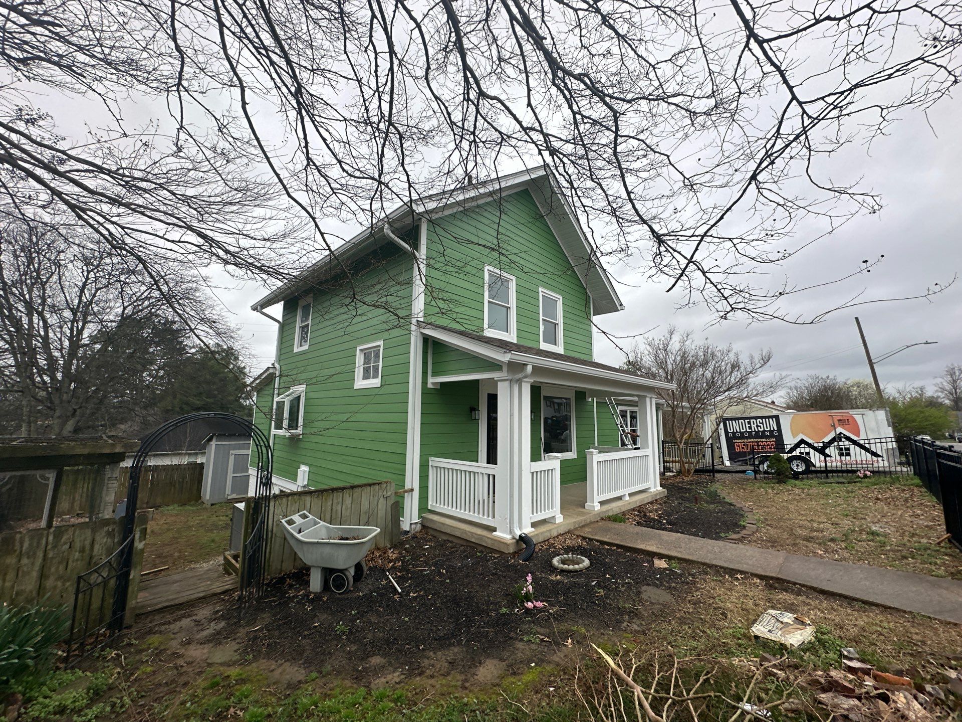 Owens Corning Duration in Teak by Undersun Roofing 