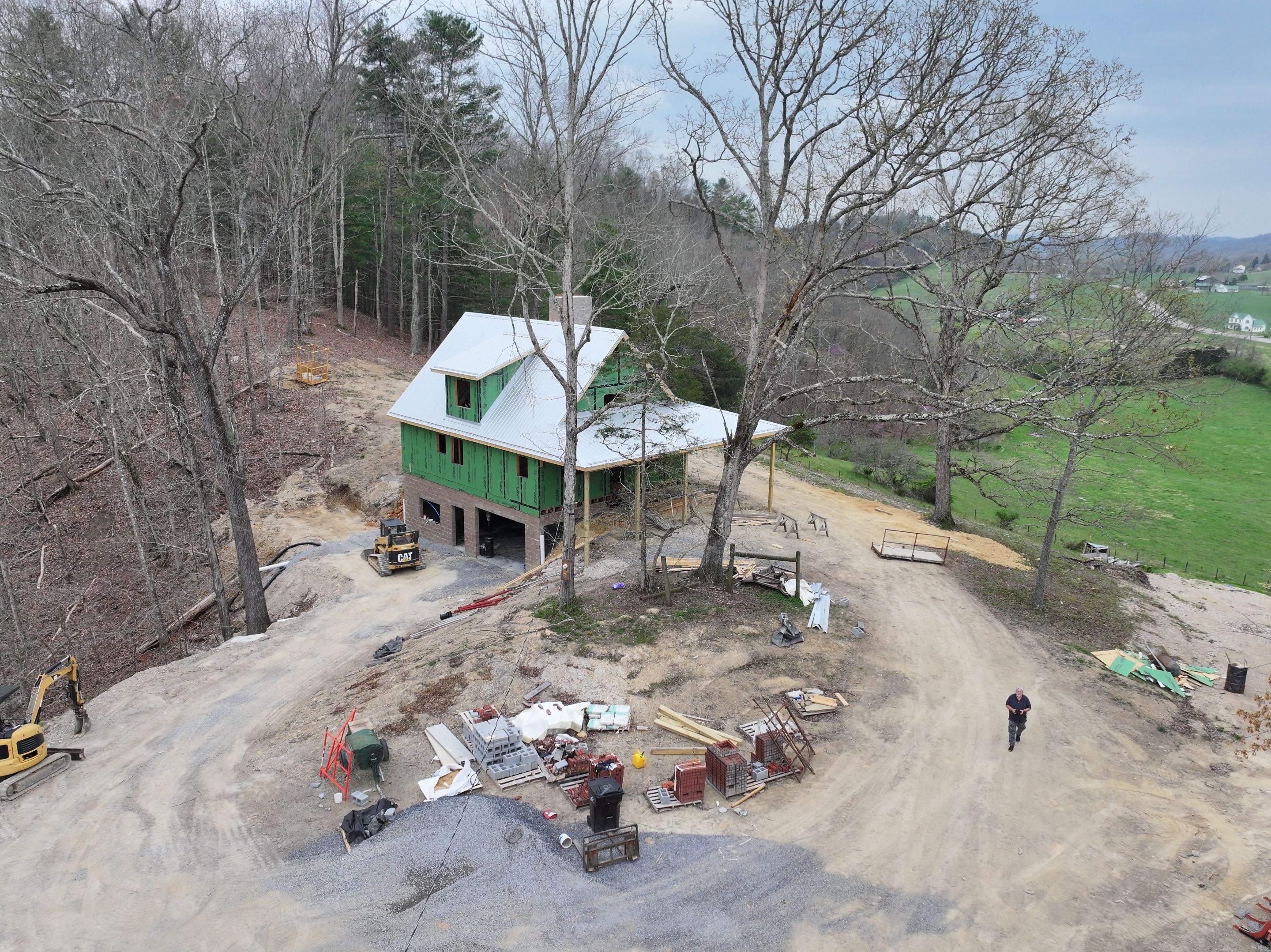 Cox Residence by Omnia Roofing