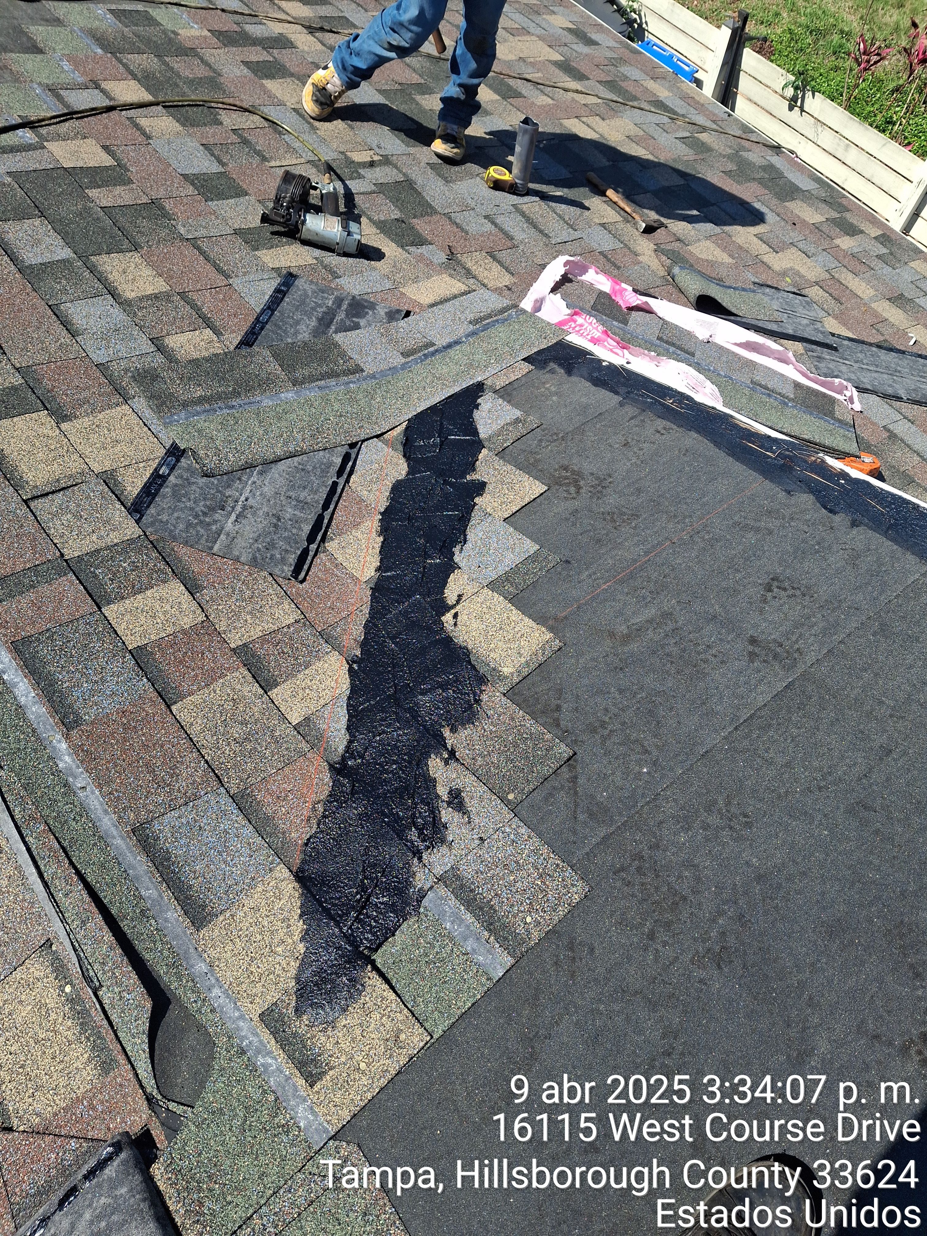 Owens Corning Designer Series (Summer Harvest) by RoofGuru AI LLC