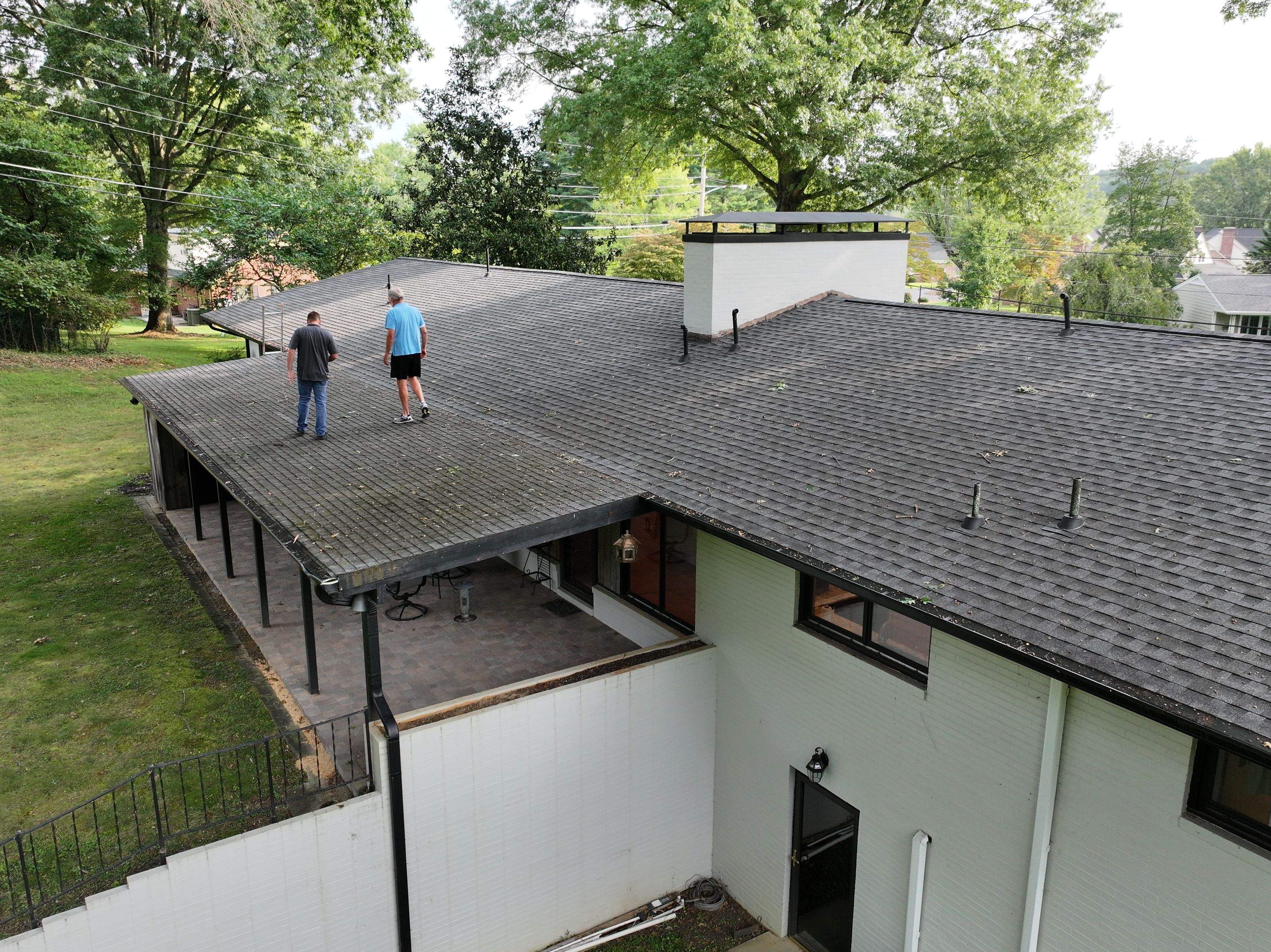 Ellis Residence by Omnia Roofing