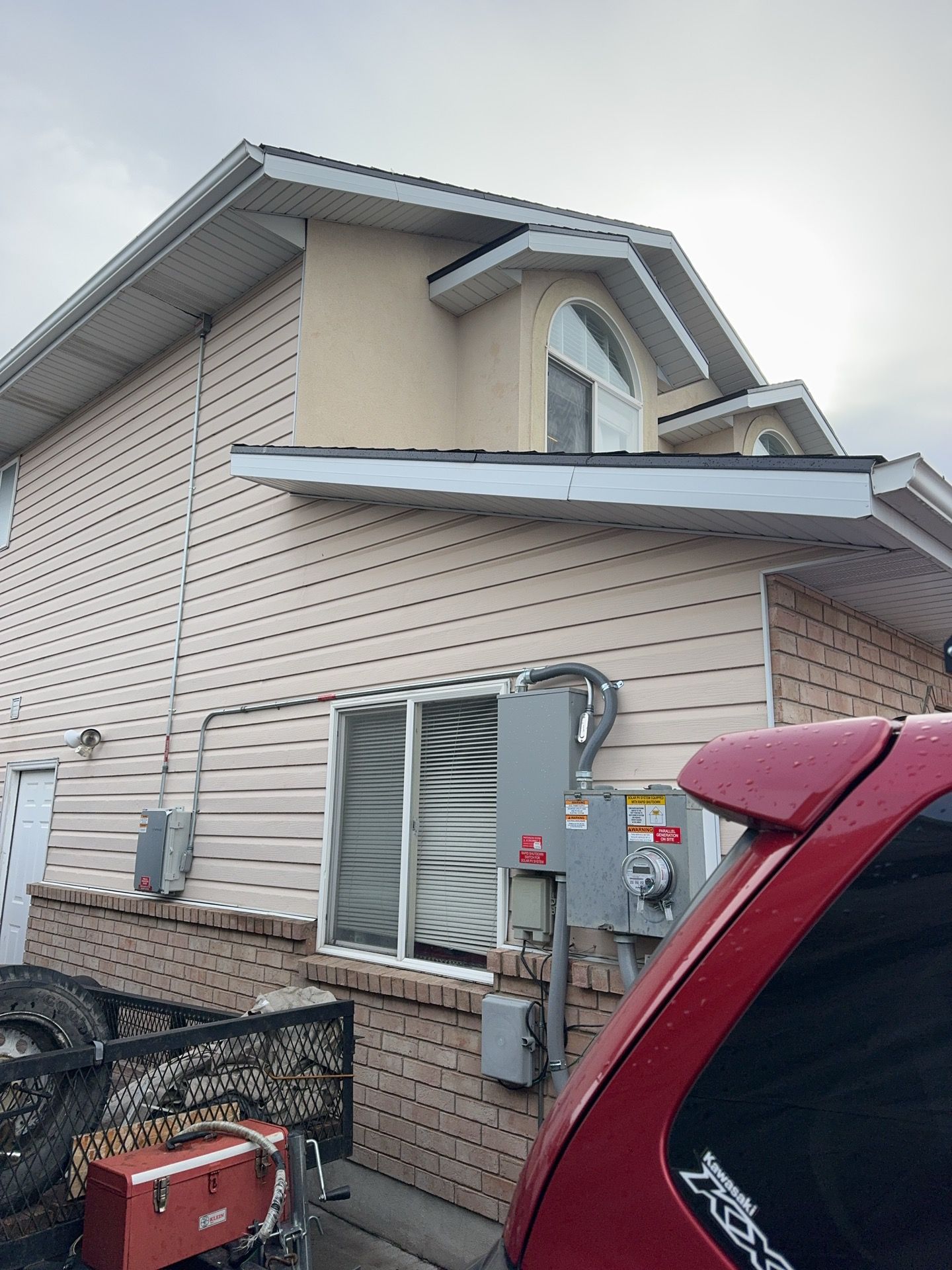Orem | Complete Vinyl Modernization | Bold Nautica & Crisp White by Ideal Siding Utah