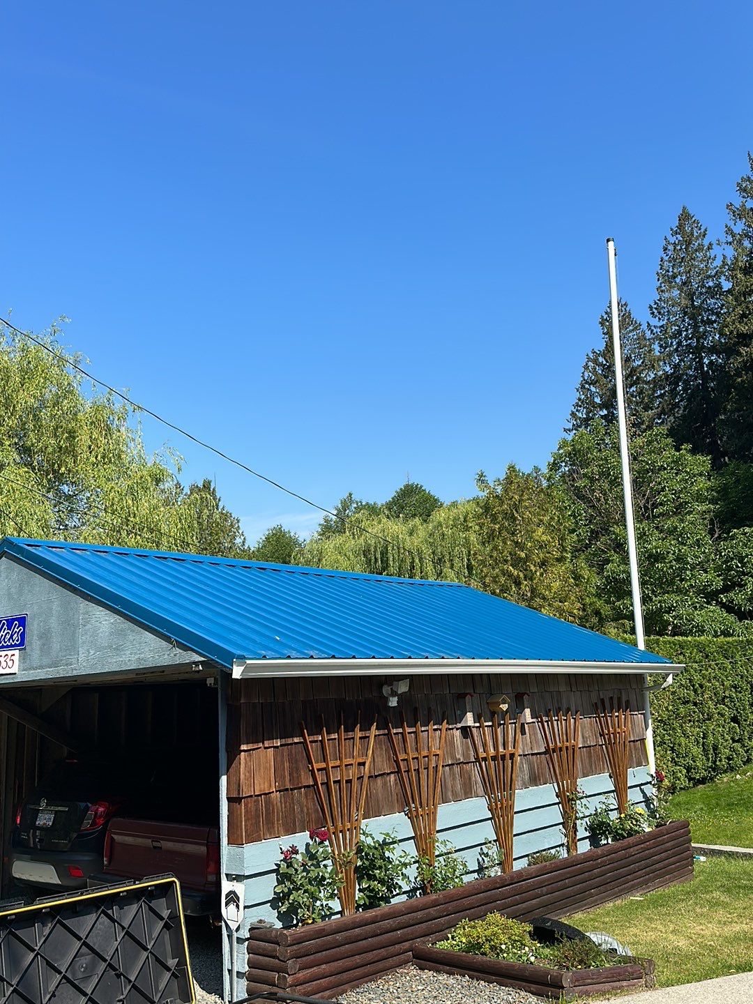 Residential ReRoofing Installation using Duraclad 26ga by Top Notch Roofing Inc