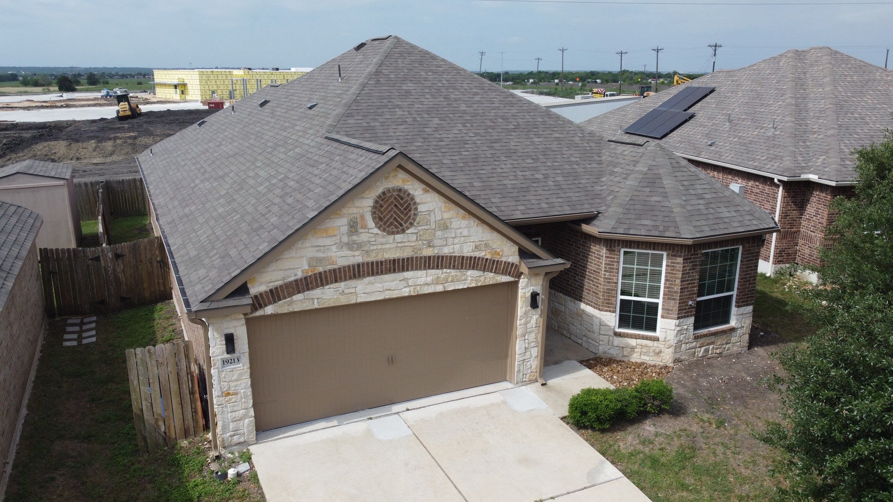 Residential Roofing Installation using Owens Corning Oakridge by Kstylez Roofing & Construction