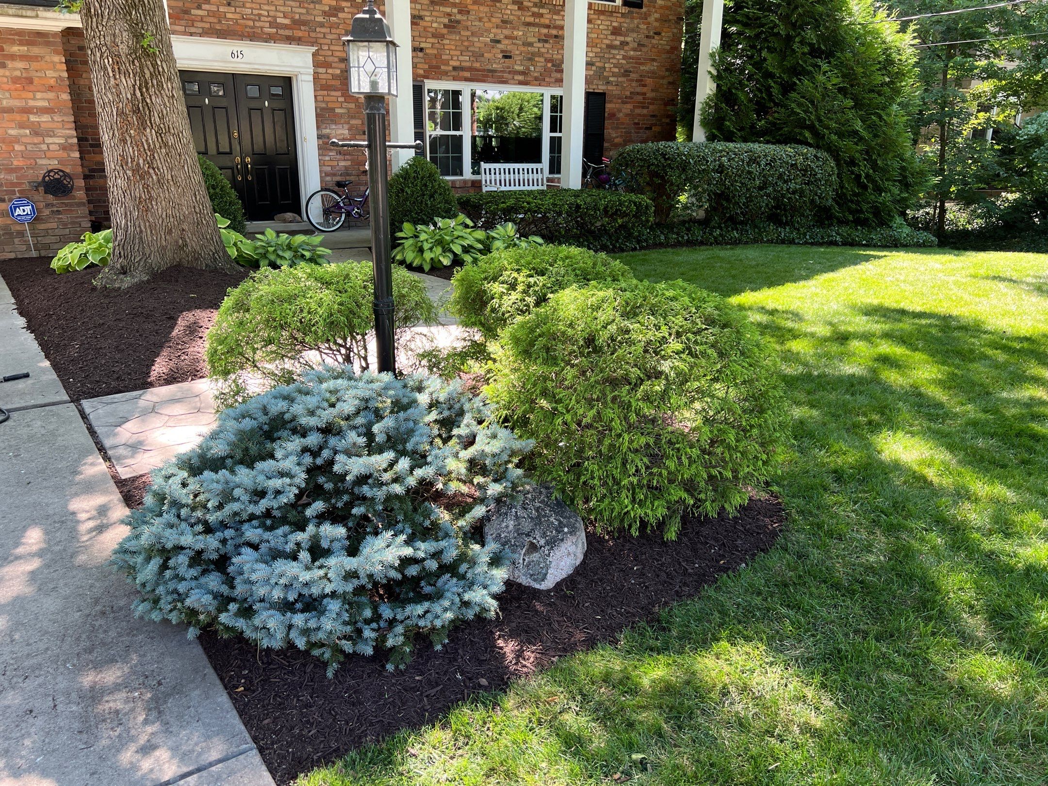 Spring Clean Up, Edge, Prune & Mulch by Reisenberg’s Lawn & Landscape, LLC