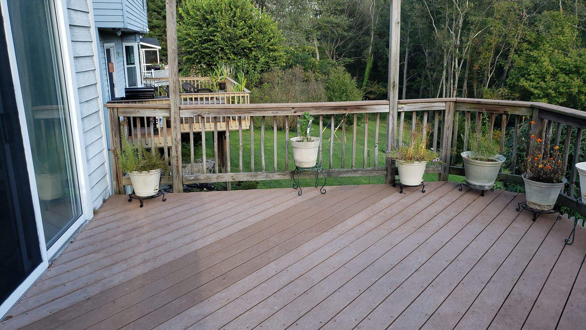Deck Rail Repair by Roof Right Inc